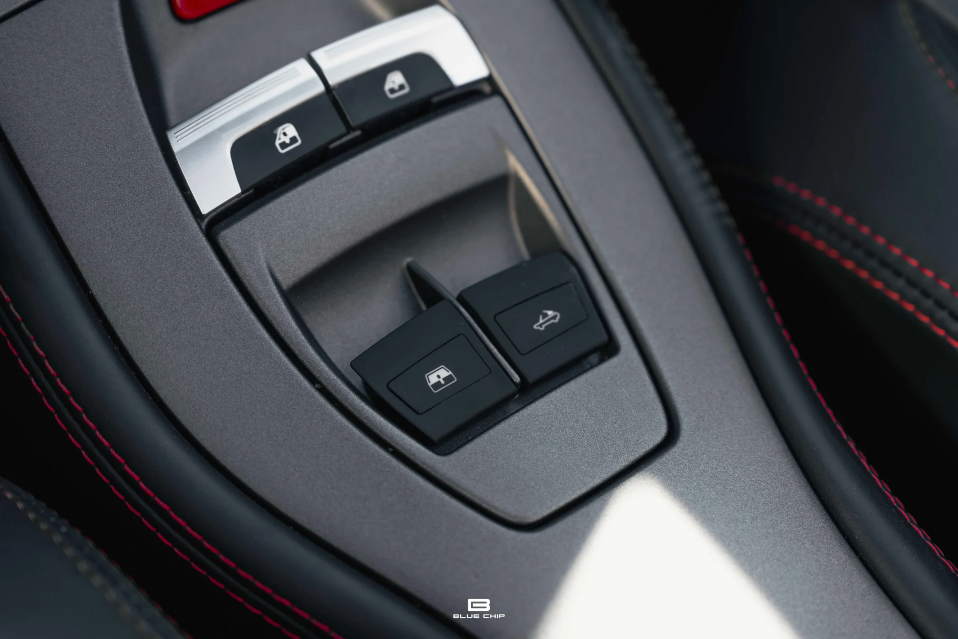 mph082_1572883584_69543731613e265b878a1890_A7409469_ec5d036328