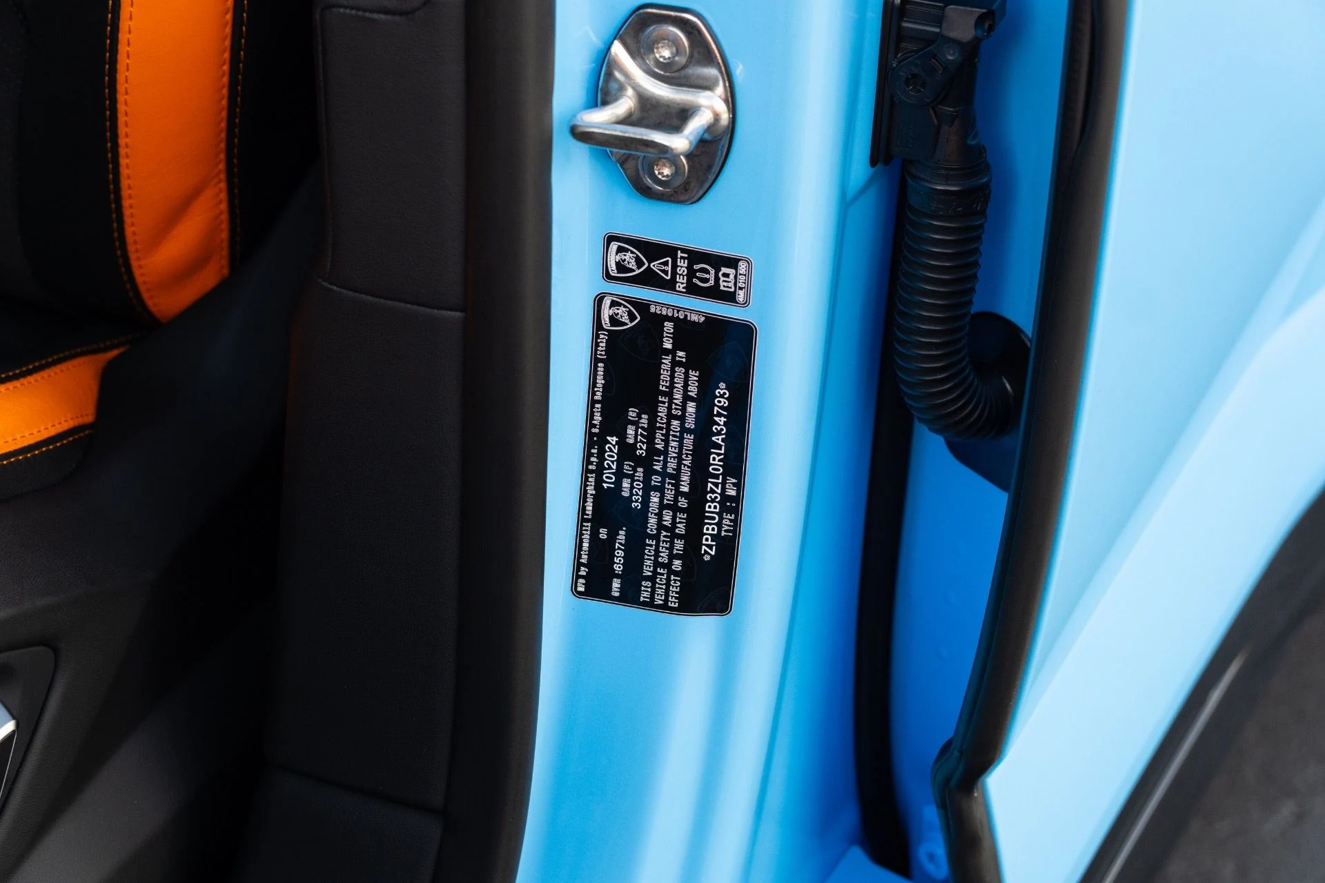 mph082_1574843158_Used_2024_Lamborghini_Urus_S_1773951175_7bbb96ff67