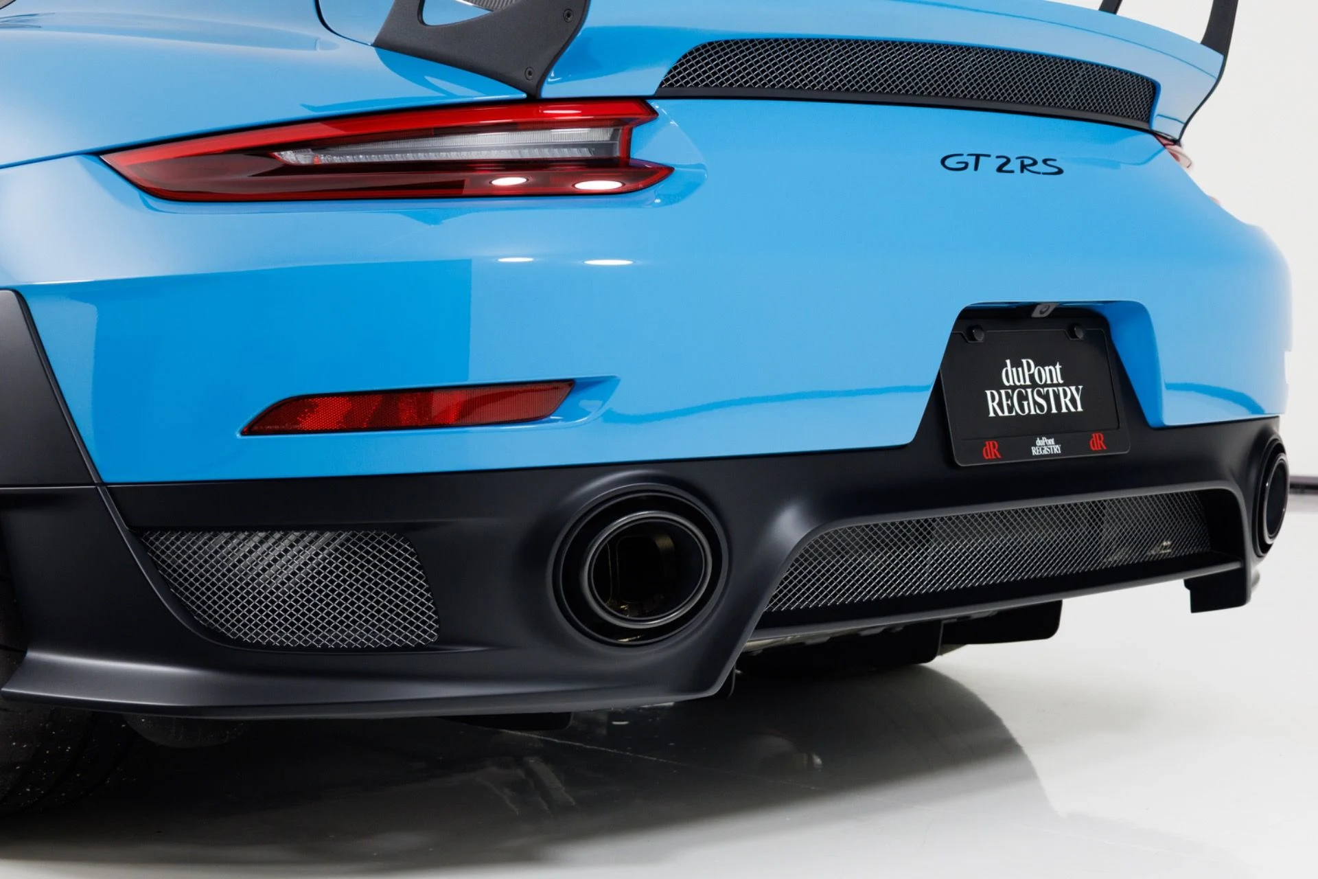 mph082_1716738203_Used_2019_Porsche_911_GT_2_RS_1792013929_95ee02e096