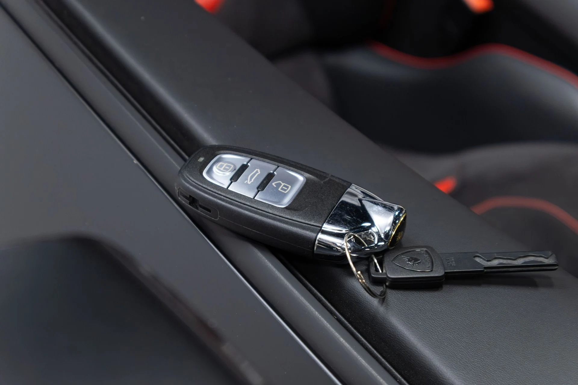 mph082_2059665706_Used_2021_Lamborghini_Huracan_EVO_1773475781_4ba0521b0e