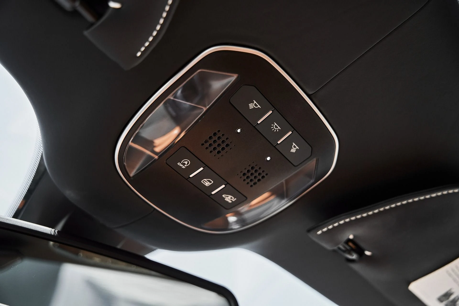 mph082_2081042253_Used_2018_Ferrari_GTC_4_Lusso_V12_1775612141_ed3ffdca31