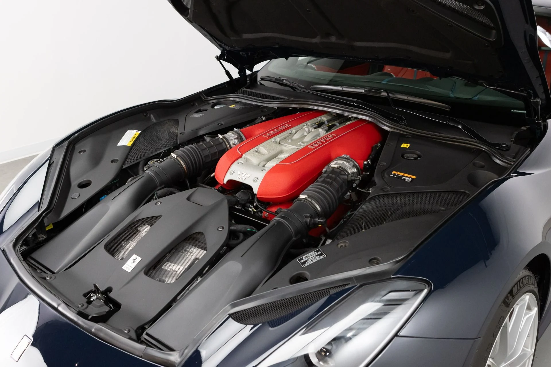mph082_2173814107_Used_2020_Ferrari_812_Superfast_1779459079_2a6d06eace