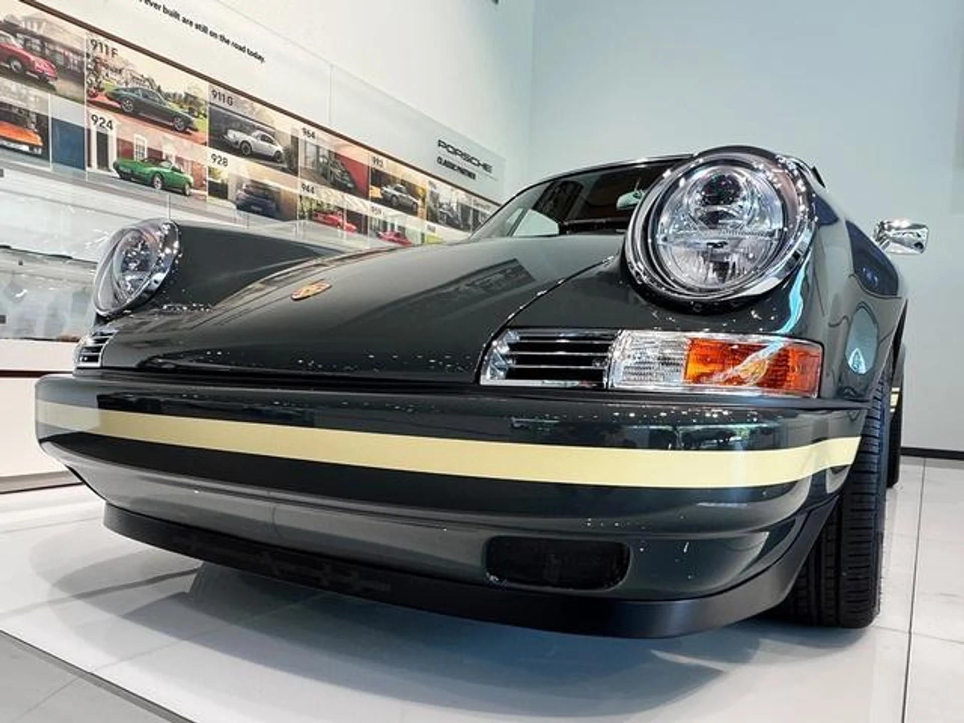 mph082_2203037463_g_Jqr_J30v_X_Ec00_Wtf_C2c_Ck_Sy2n_Xs_fc6268219a