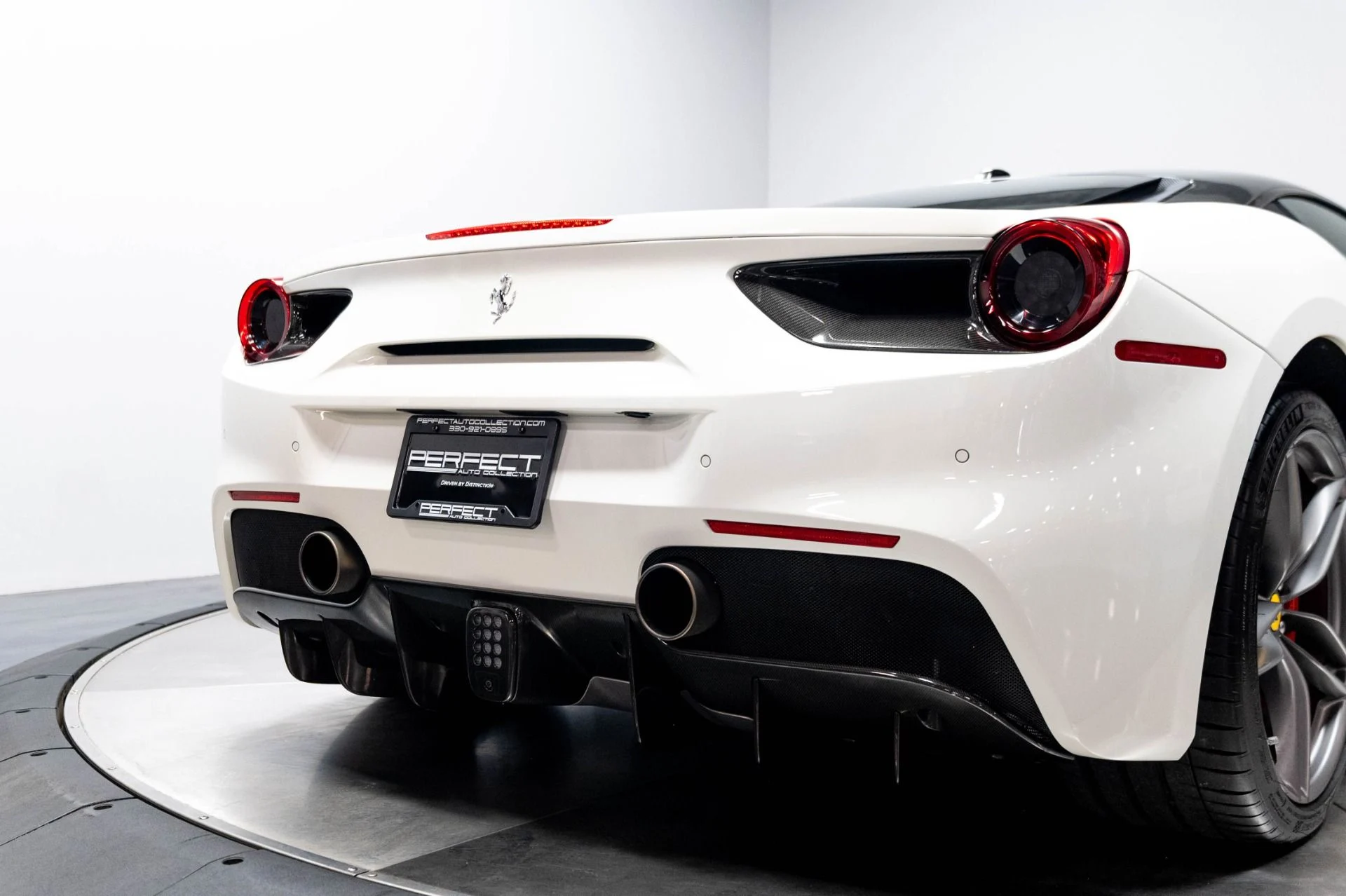 mph082_2304176317_Used_2016_Ferrari_488_GTB_1783363377_89f471dd76
