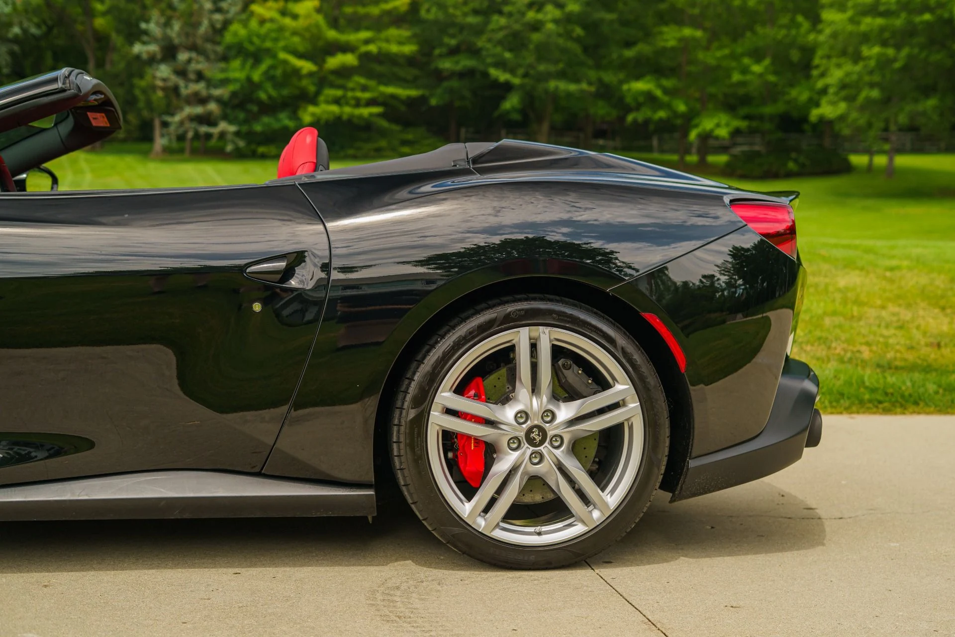 mph082_2447715477_Used_2019_Ferrari_Portofino_1783726040_5a28470a86