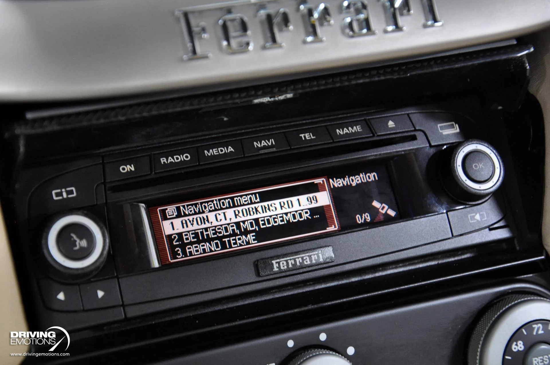 mph082_2476076566_867_p83_l_5318484d67