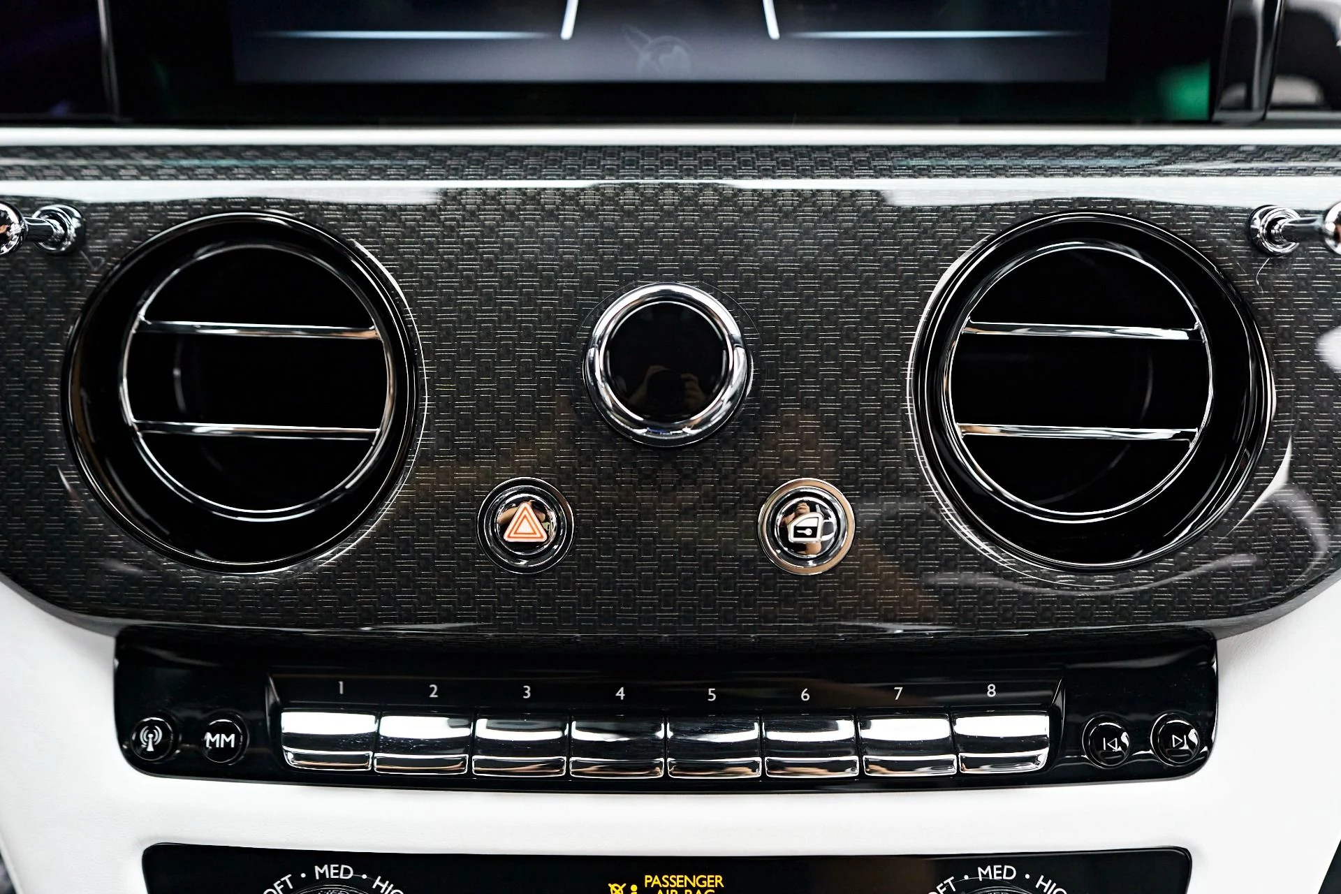 mph082_2544934436_Used_2022_Rolls_Royce_Ghost_Black_Badge_1717623621_8a7853fa30