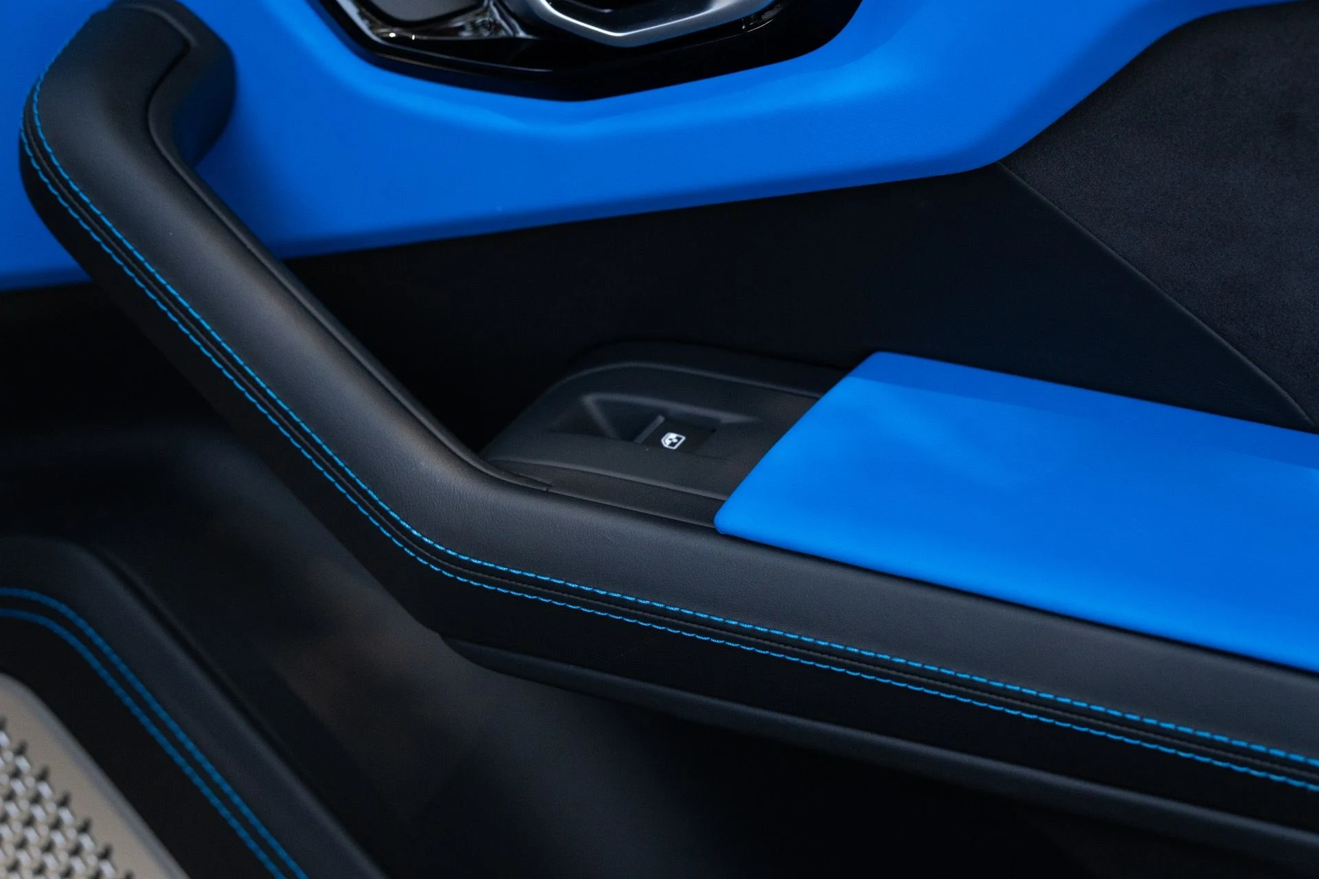 mph082_2548093058_Used_2019_Lamborghini_Urus_1781242066_a403111d05