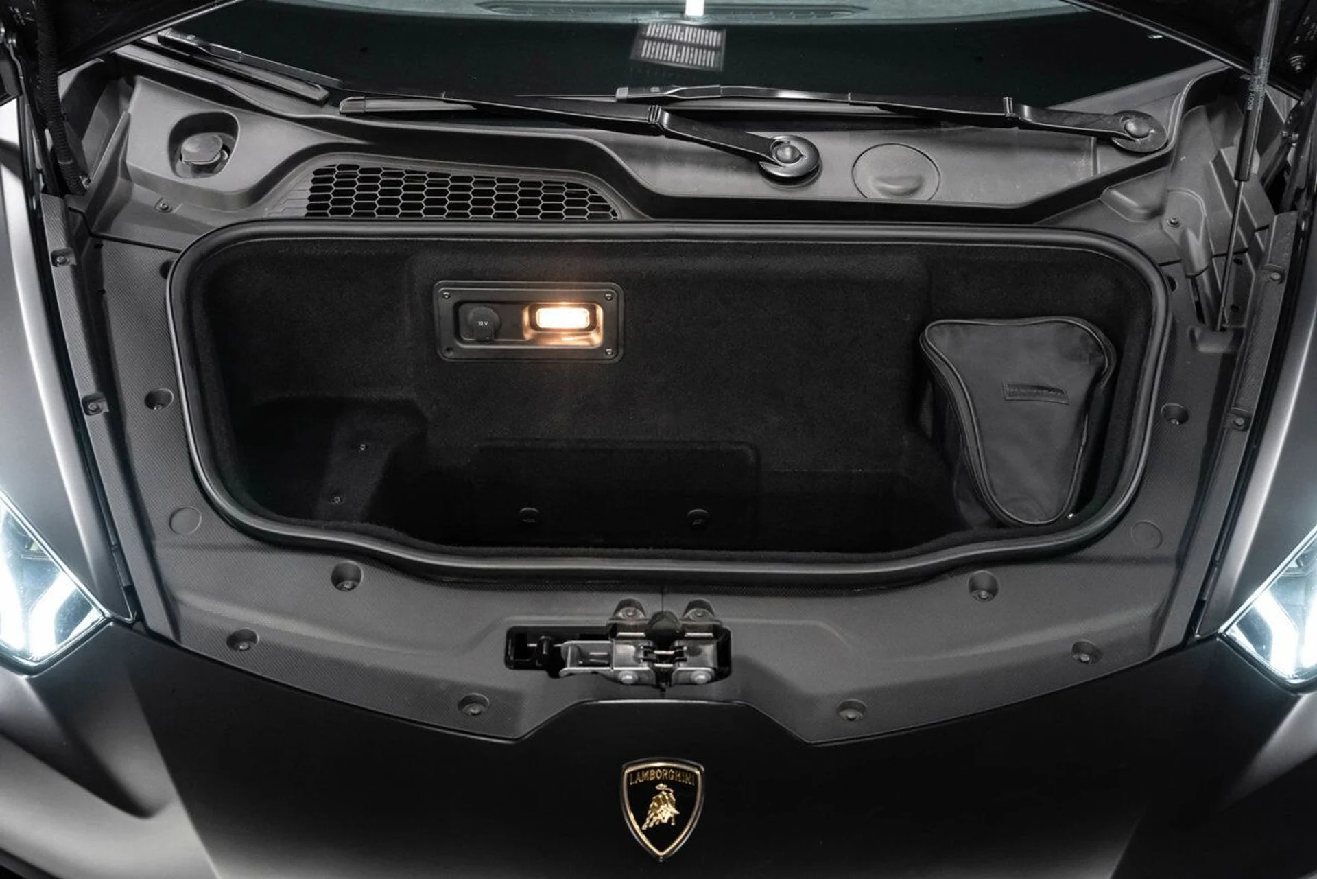 mph082_2573912040_lamborghini_huracan_2016_87e37cf7ab