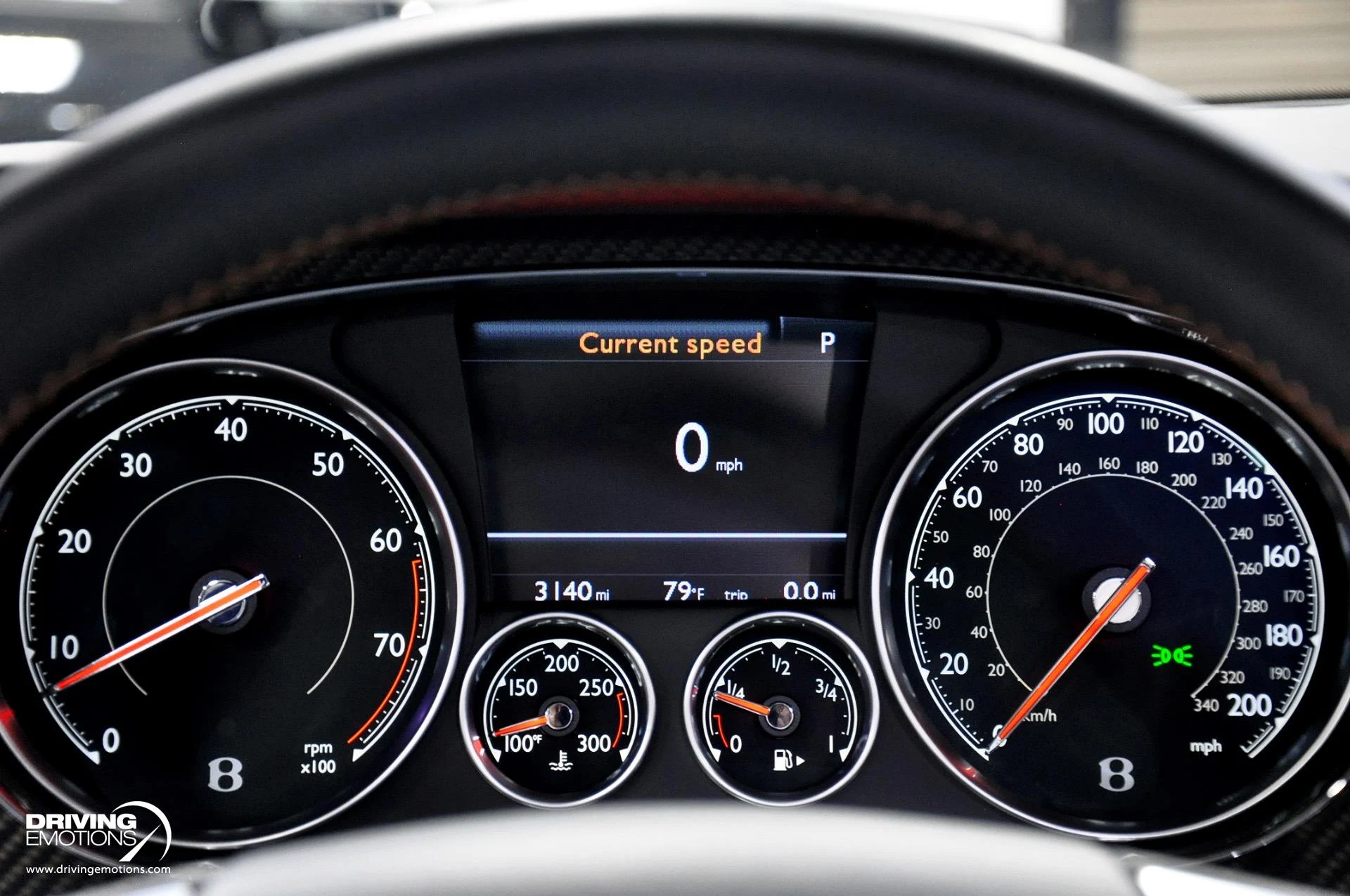 mph082_258891004_891_p83_l_7843e3dfb4