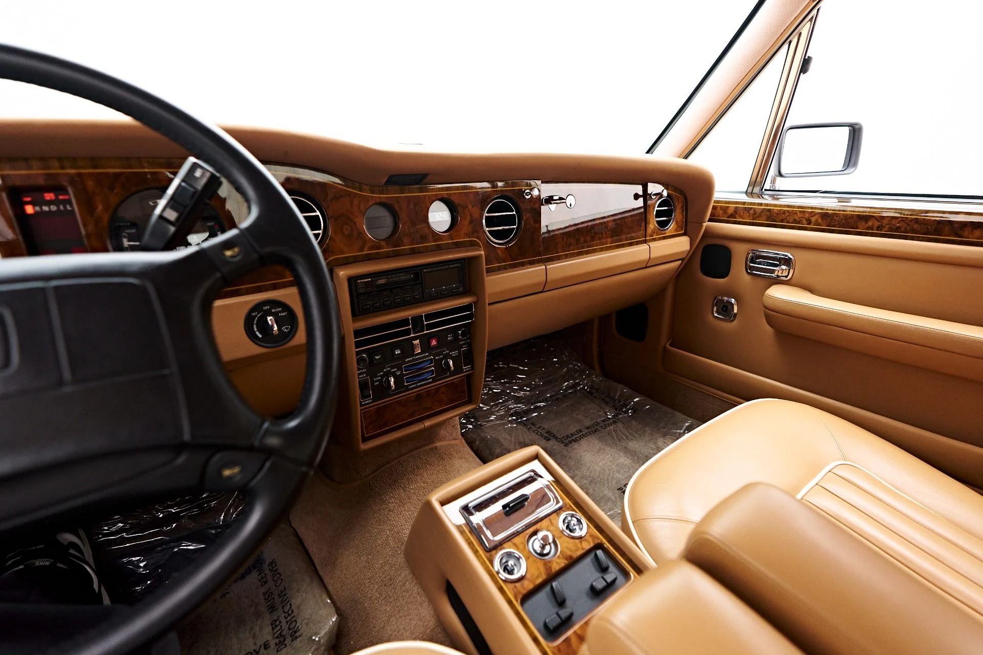 mph082_2604043102_Used_1990_Rolls_Royce_Silver_Spur_1755058774_6c55953c67