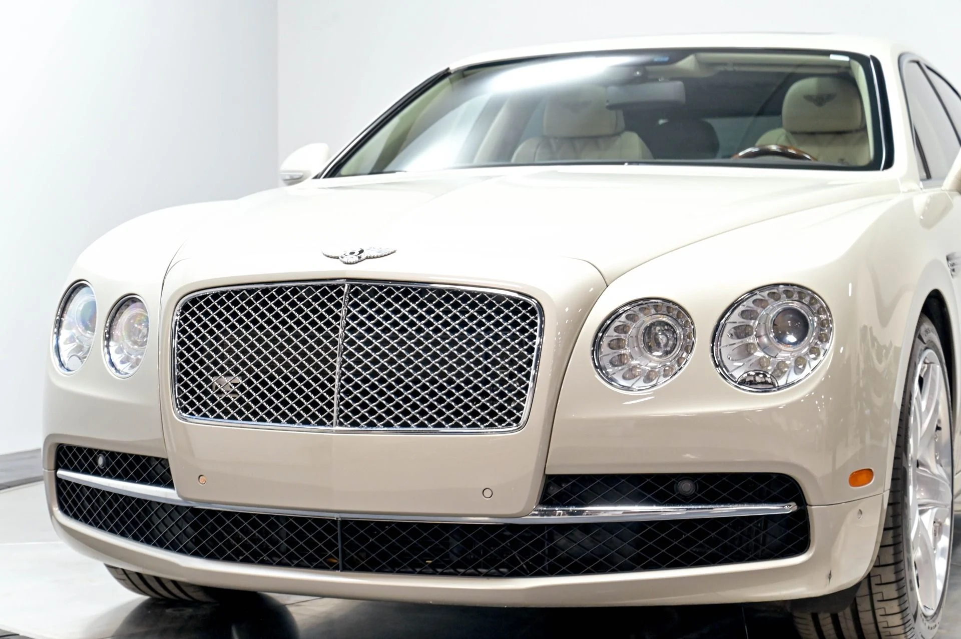 mph082_2613421096_Used_2015_Bentley_Flying_Spur_W12_1784214578_4e70ad71c0