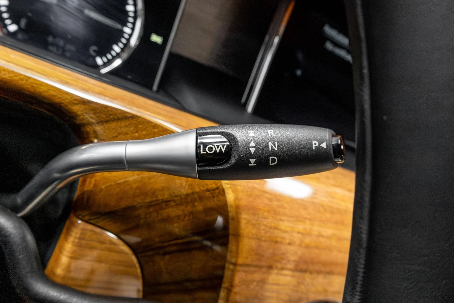 mph082_262726932_Used_2019_Rolls_Royce_Phantom_1770350910_df9e242743