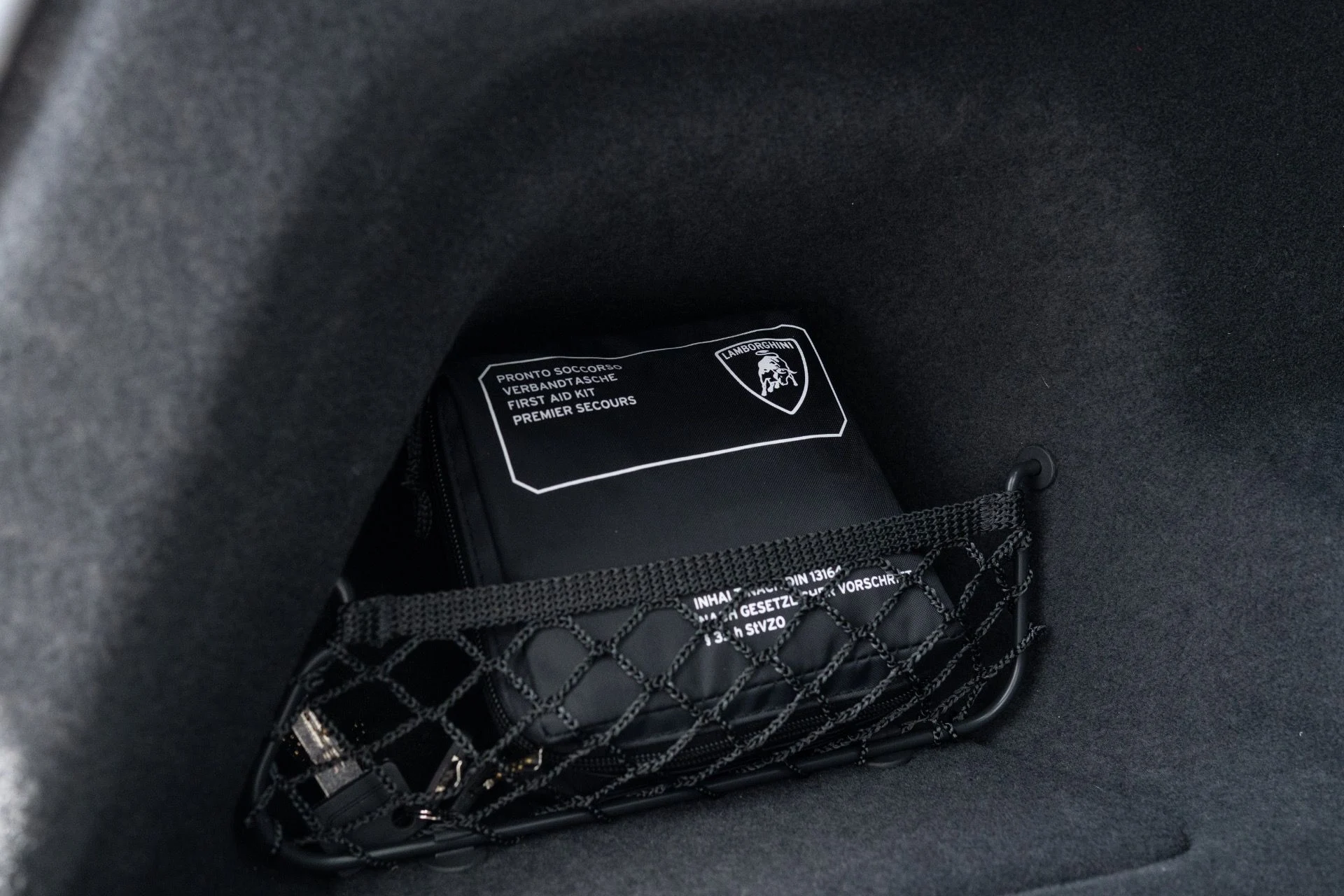 mph082_2653370598_Used_2022_Lamborghini_Urus_1776127481_9cb6af9fc4