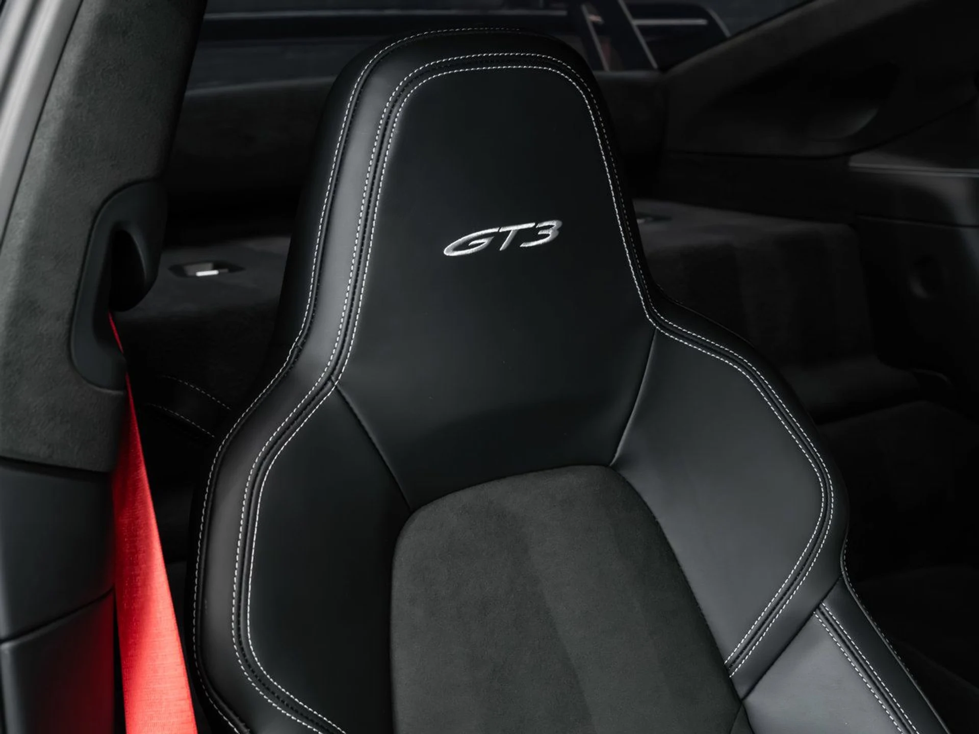 mph082_2661610295_porsche_911_2022_c2fb8774c7