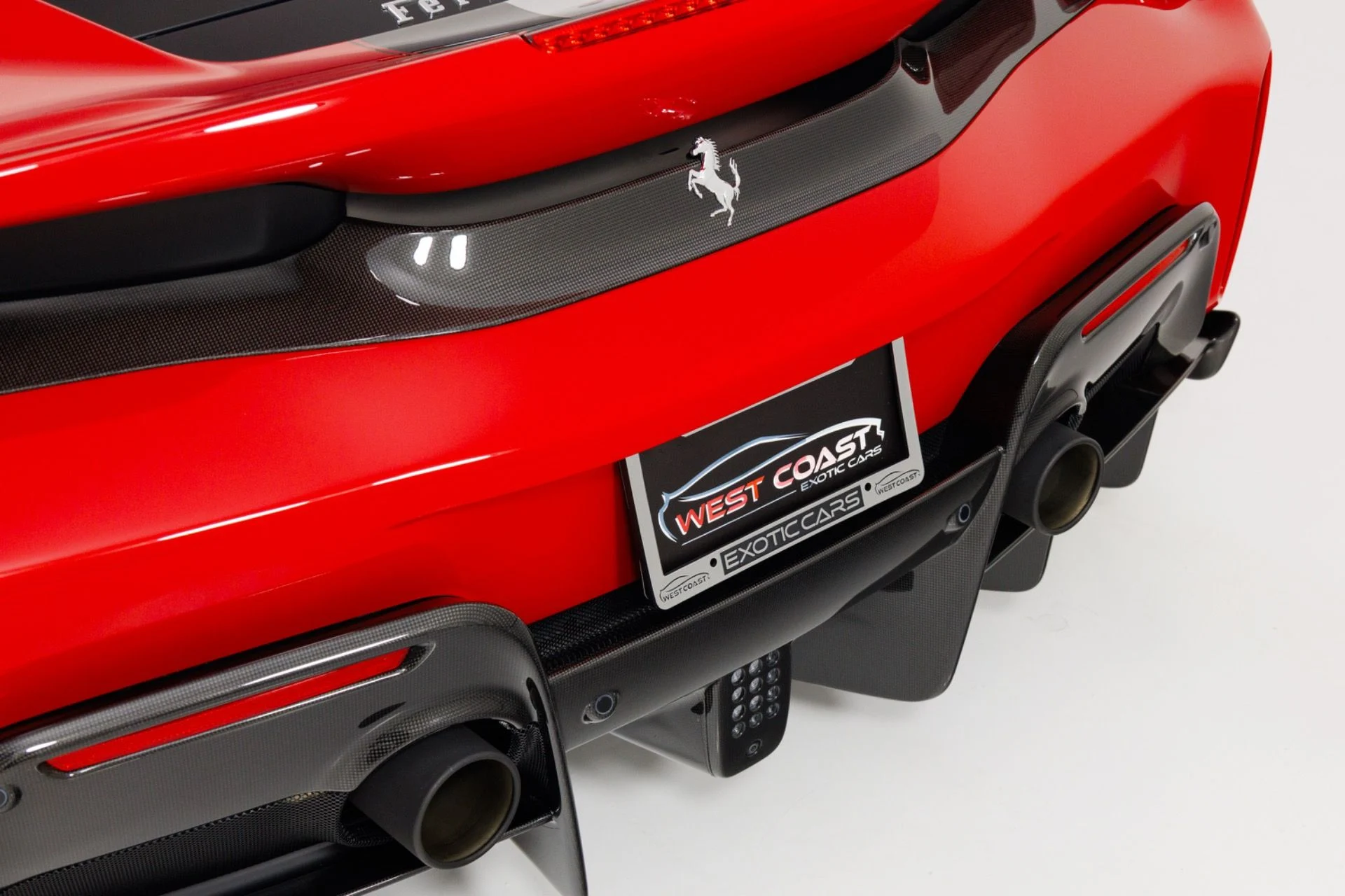 mph082_2749573750_Used_2020_Ferrari_488_Pista_1775511023_96b3b38cc5