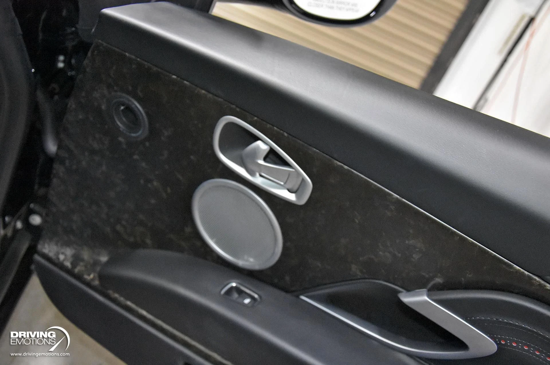 mph082_2777013693_861_p83_l_cf49bc0f15