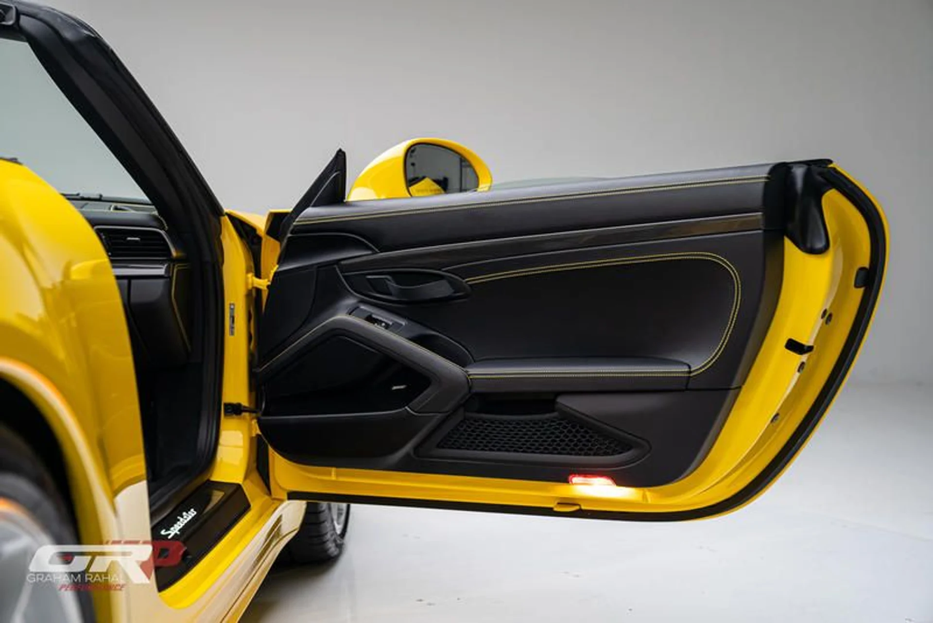 mph082_2895688710_18707240_0_CFD_4717_A3_D3_C611_DC_88747_F_711709e06f