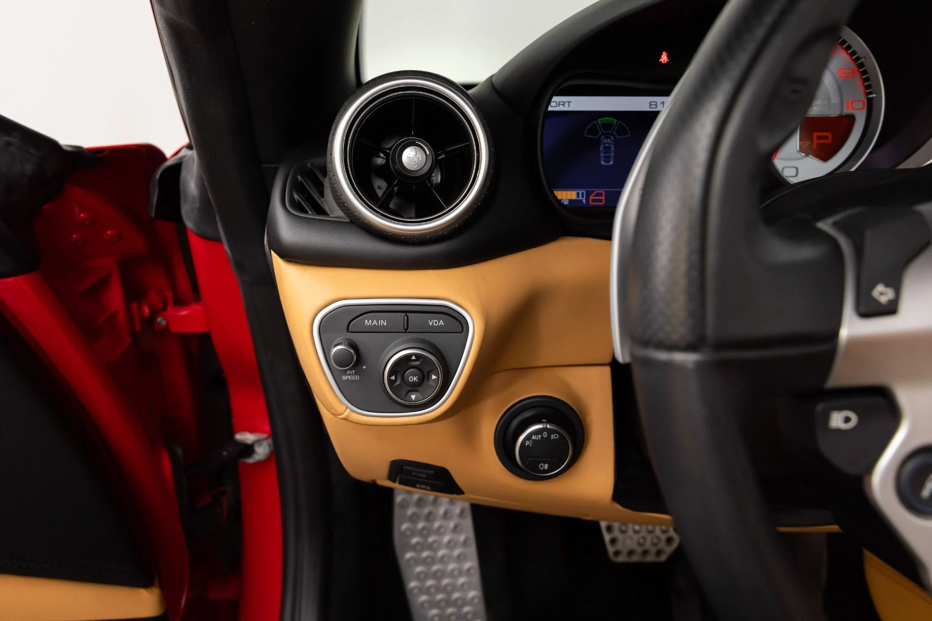 mph082_2933155217_Used_2017_Ferrari_California_T_1784583649_62e83634e1