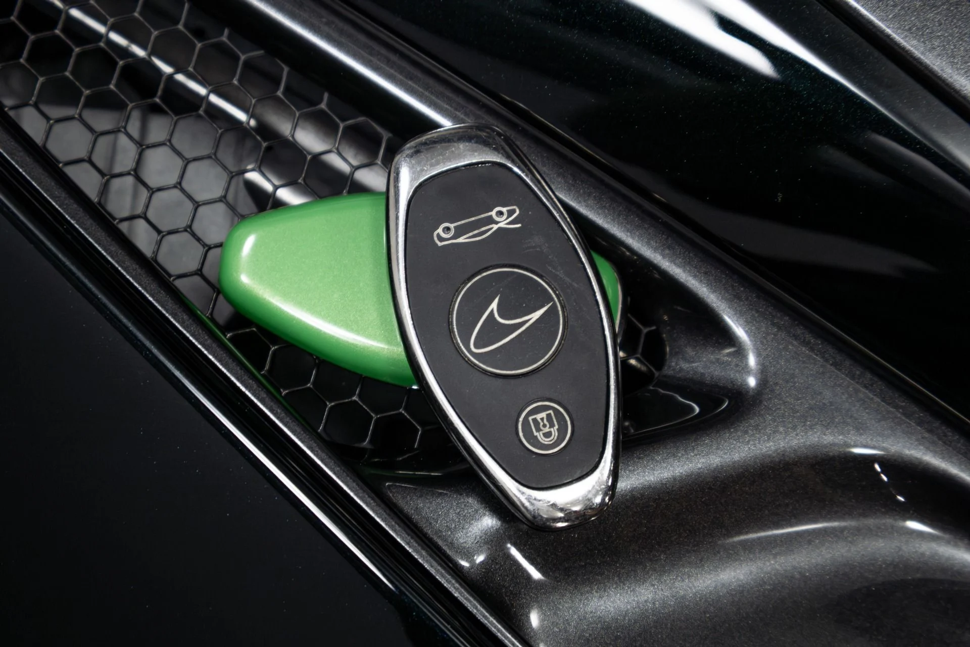 mph082_3017094880_Used_2019_Mc_Laren_720_S_Luxury_1770250296_3a5b8b634b