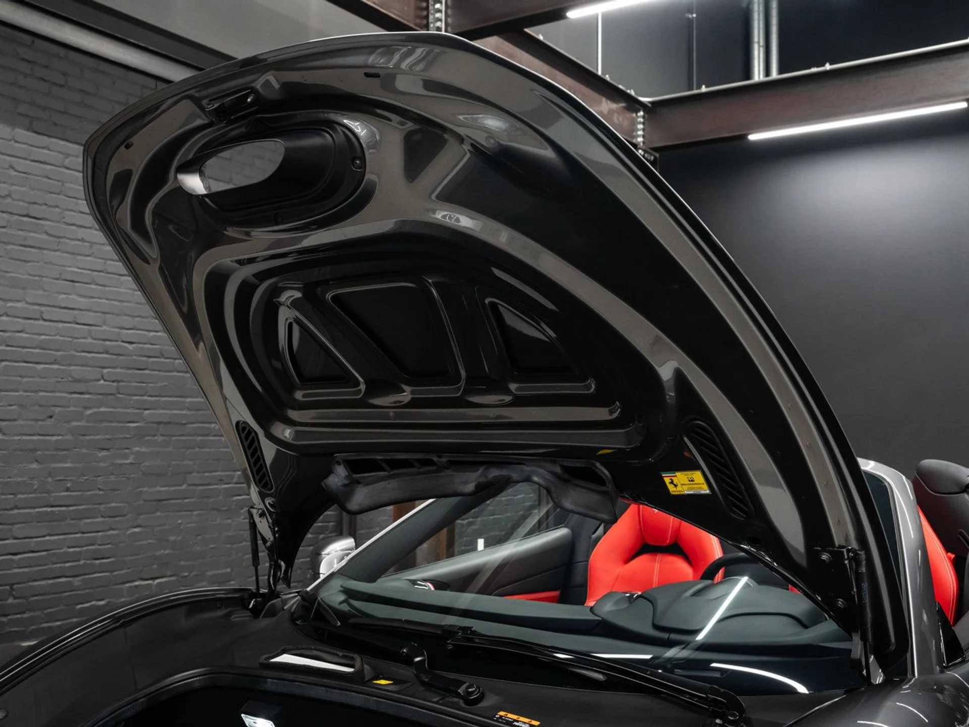 mph082_3187042465_ferrari_f8_spider_2021_086cdeae58