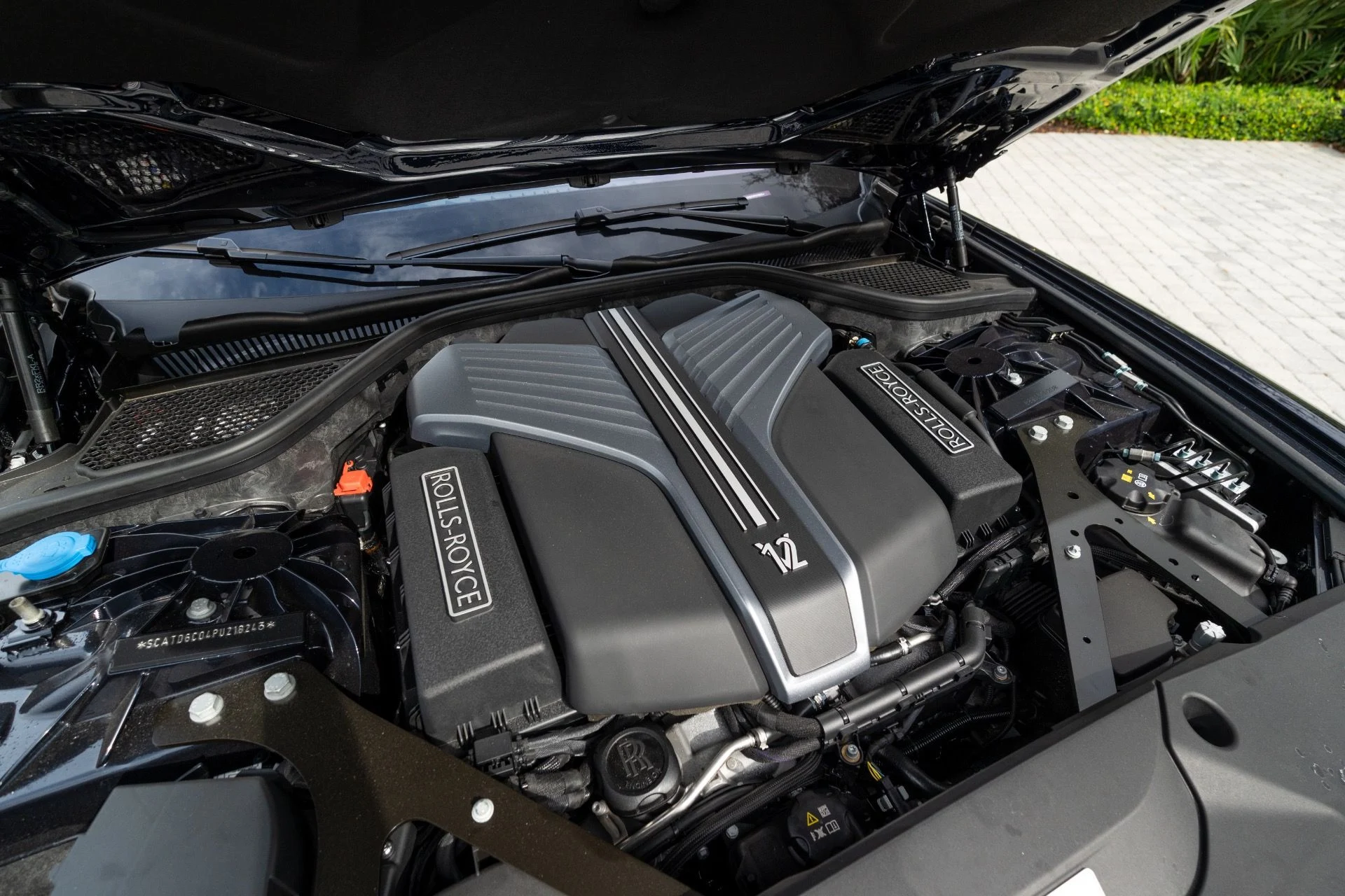 mph082_3220157583_Used_2023_Rolls_Royce_Black_Badge_Ghost_1765569637_07f2bde7ff