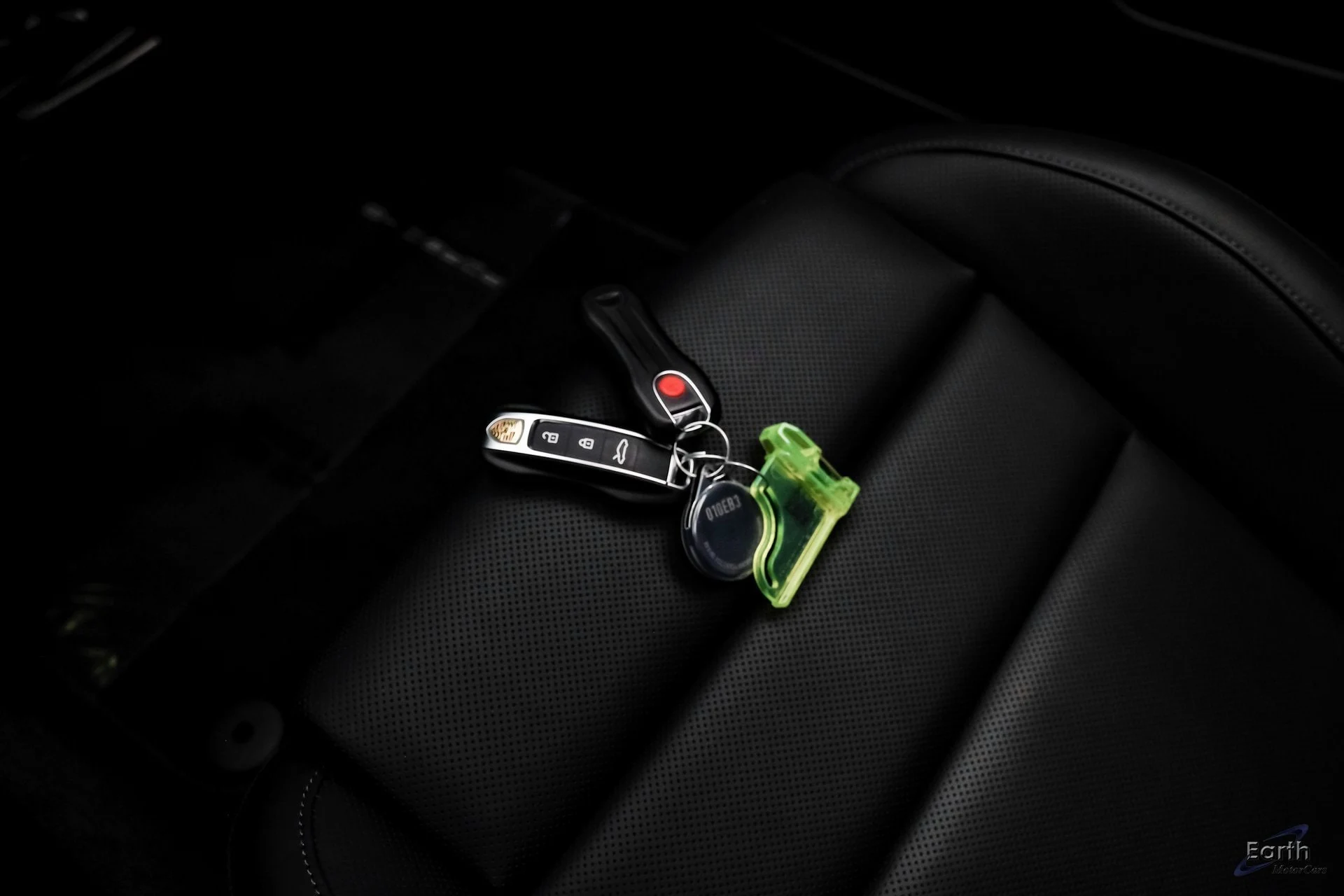 mph082_3253340423_ab27bf90c5cf44d350b257caf3791b69x_e999b198a1