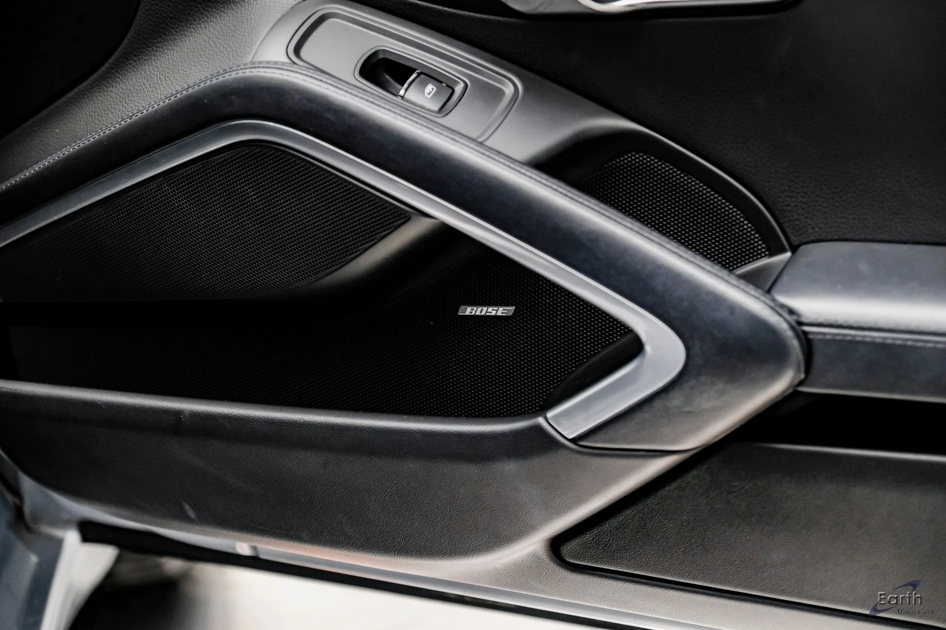 mph082_339359926_ee474e08562edd16932d8fe91b1d476fx_85cdc2c99a