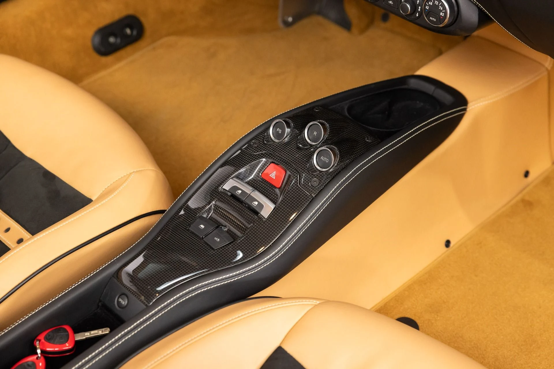 mph082_3414745514_Used_2013_Ferrari_458_Spider_1791300624_ae4b62e295