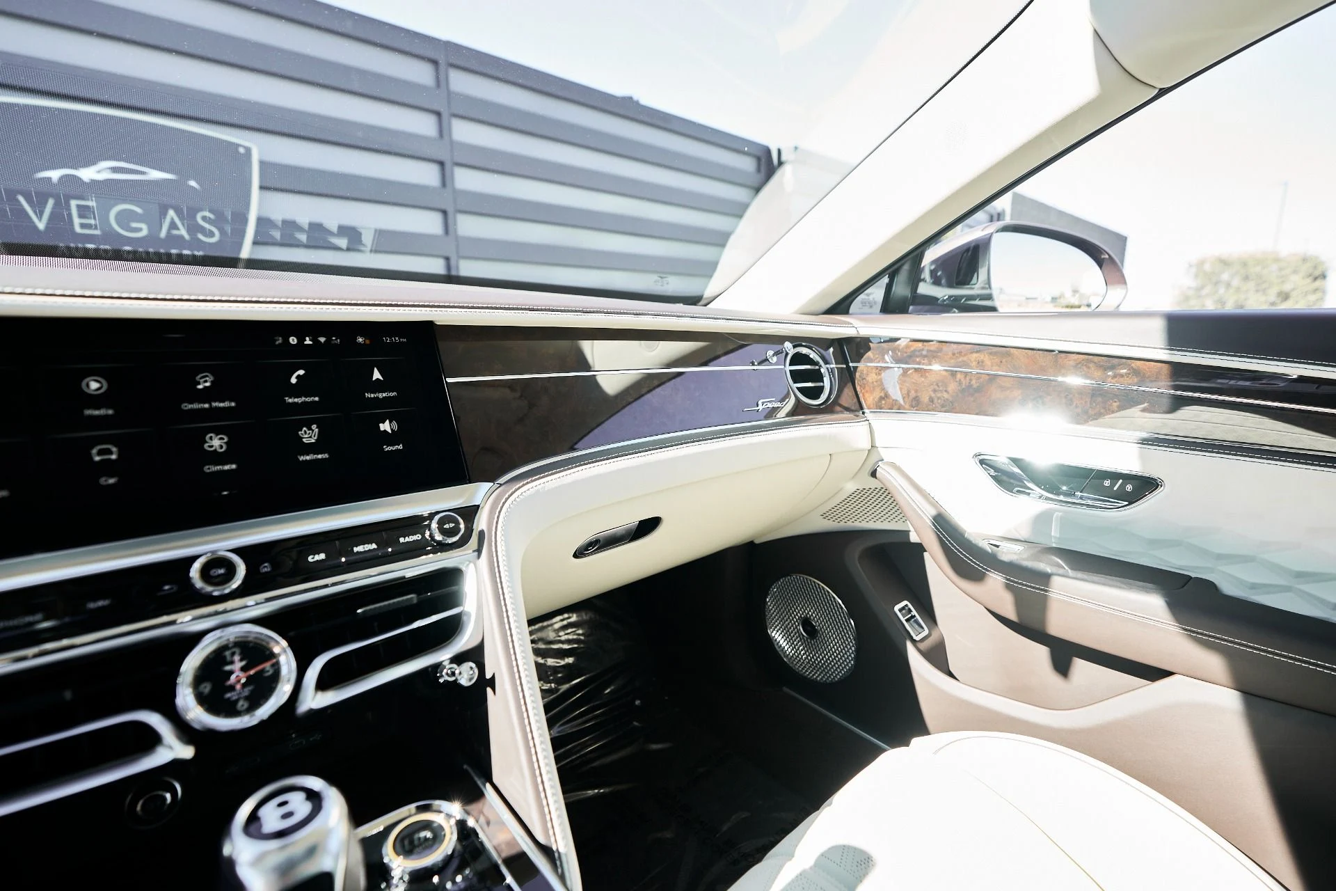 mph082_3482244010_Used_2025_Bentley_Flying_Spur_Speed_1762569304_b531d08d43