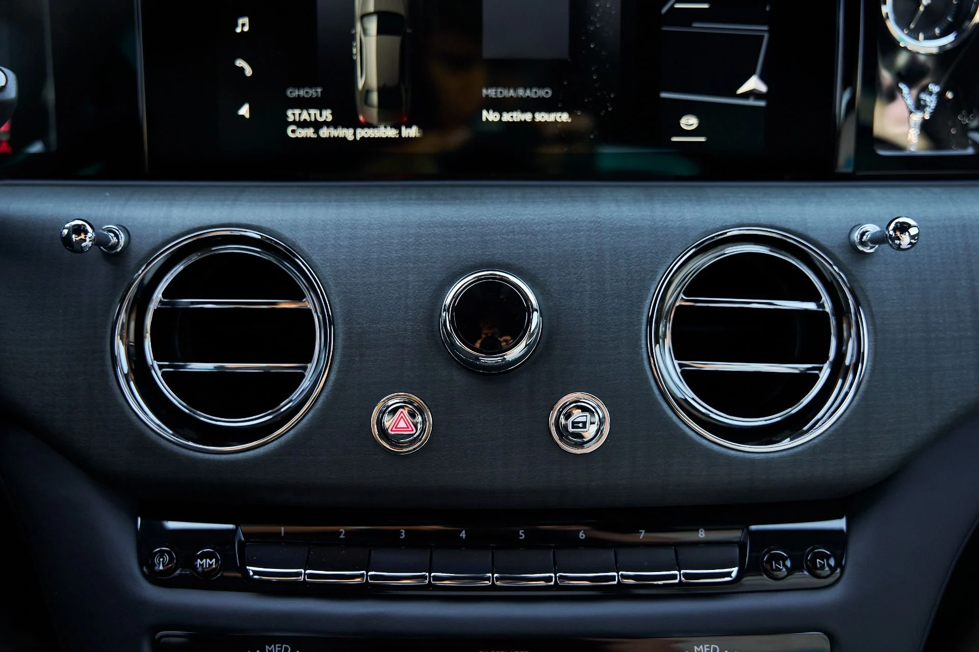 mph082_3628786911_Used_2025_Rolls_Royce_Ghost_Base_1770087535_4f356ca5d5