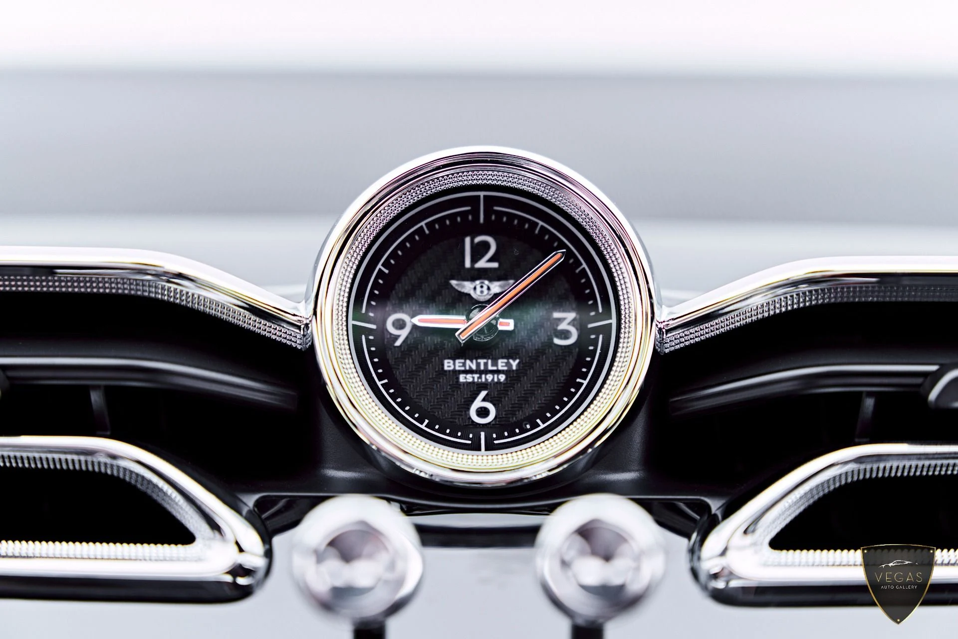 mph082_3700033379_Used_2024_Bentley_Bentayga_S_1783554599_676f9933f3