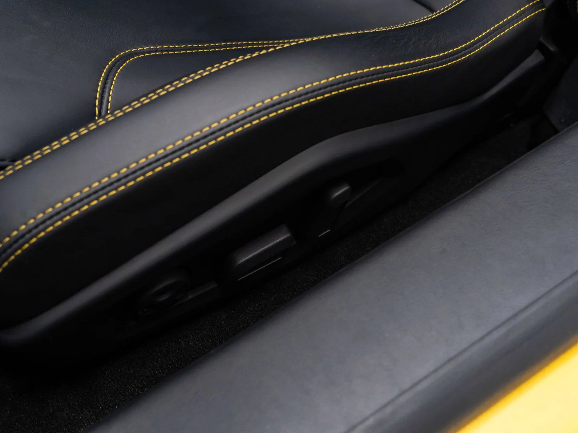 mph082_3754034877_lamborghini_huracan_2017_18fa365193