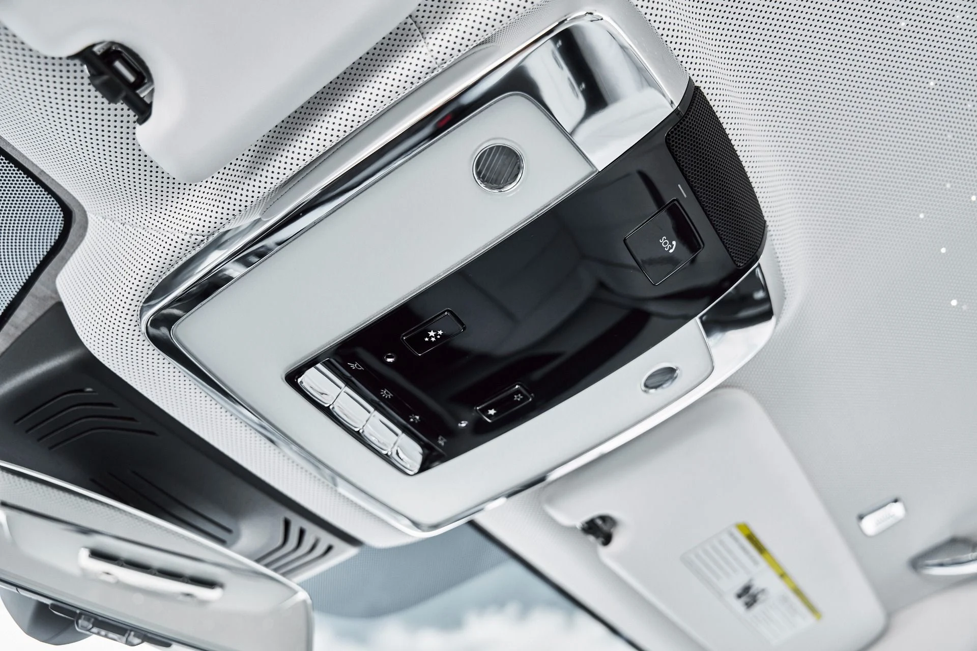 mph082_4101180527_Used_2026_Rolls_Royce_Ghost_Base_1780101208_5d6fc74403
