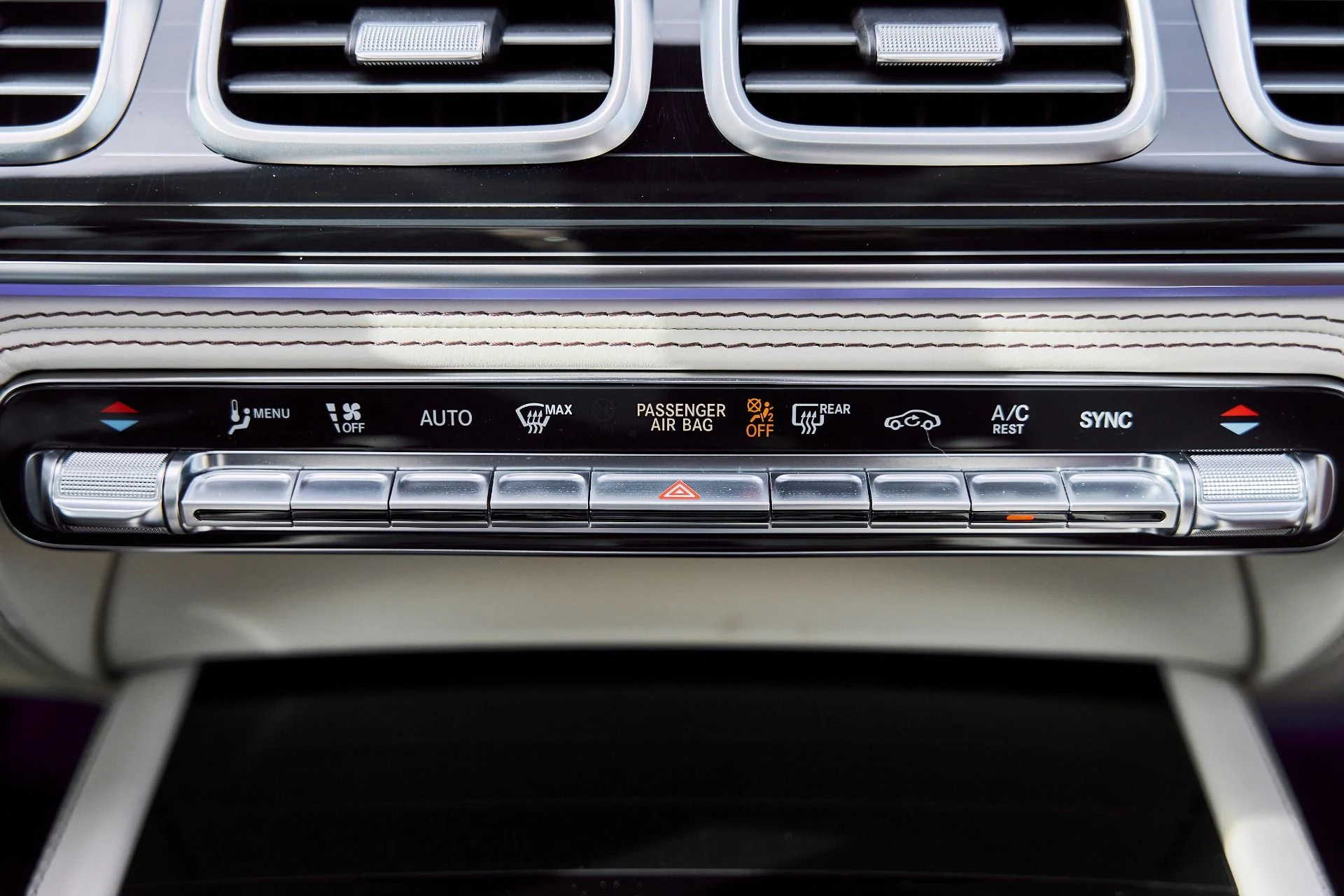 mph082_4119790451_Used_2022_Mercedes_Benz_GLS_Maybach_GLS_600_1769655705_939275bf19