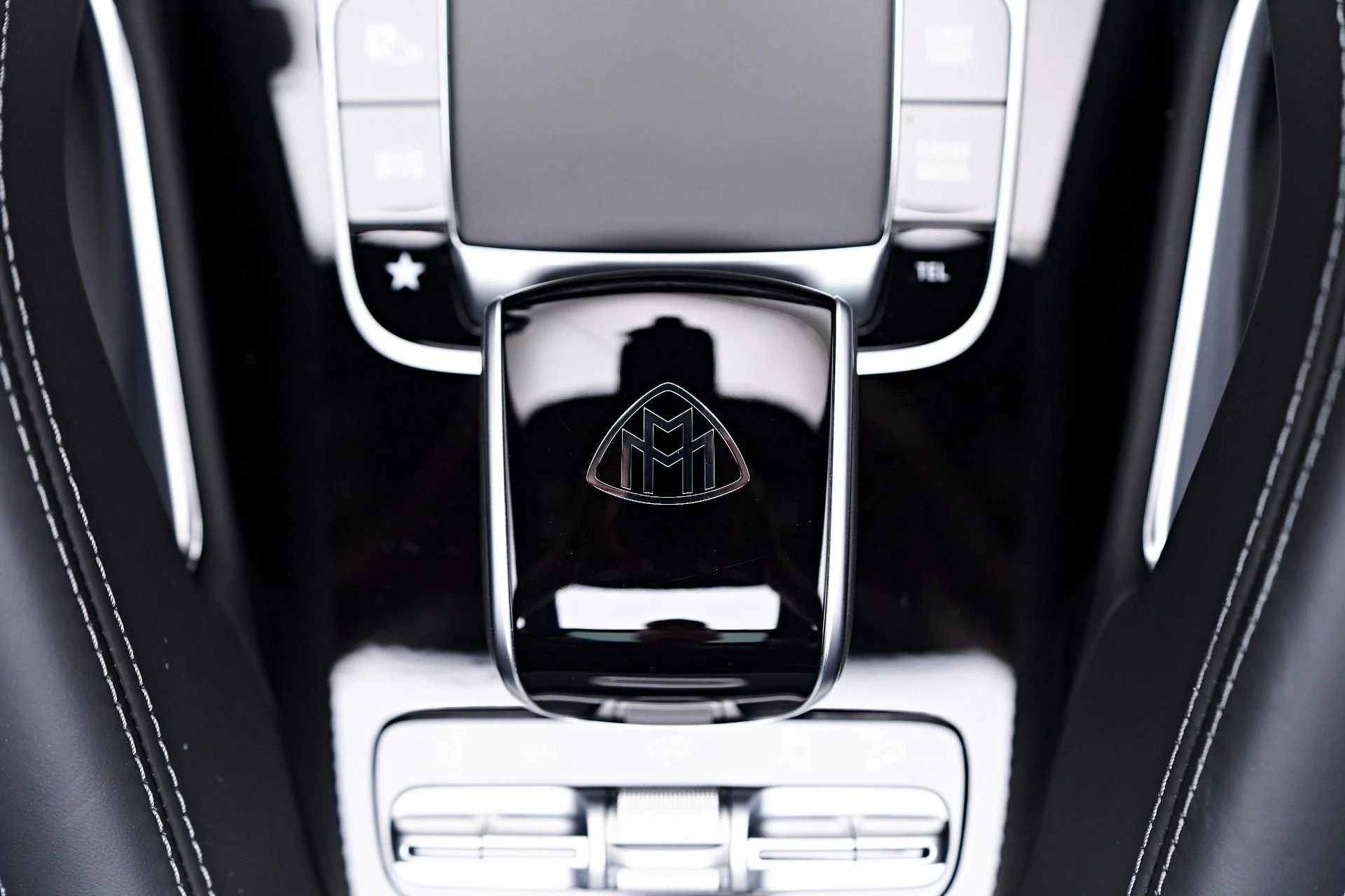 mph082_4150856937_Used_2023_Mercedes_Benz_GLS_Maybach_GLS_600_1762799282_b45eb10187