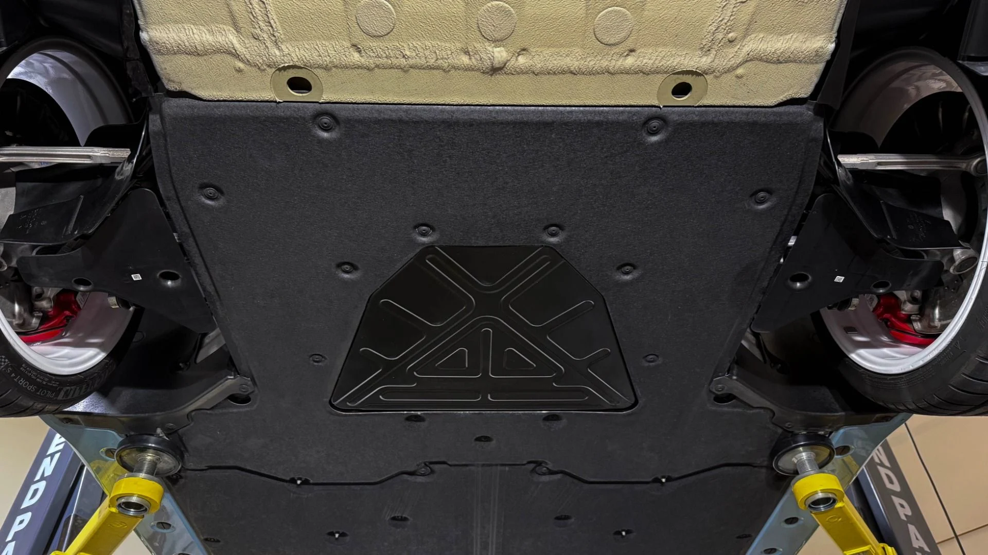 mph082_46724242_Used_2023_Porsche_911_Targa_4_GTS_1762299533_ab1cbe38cb