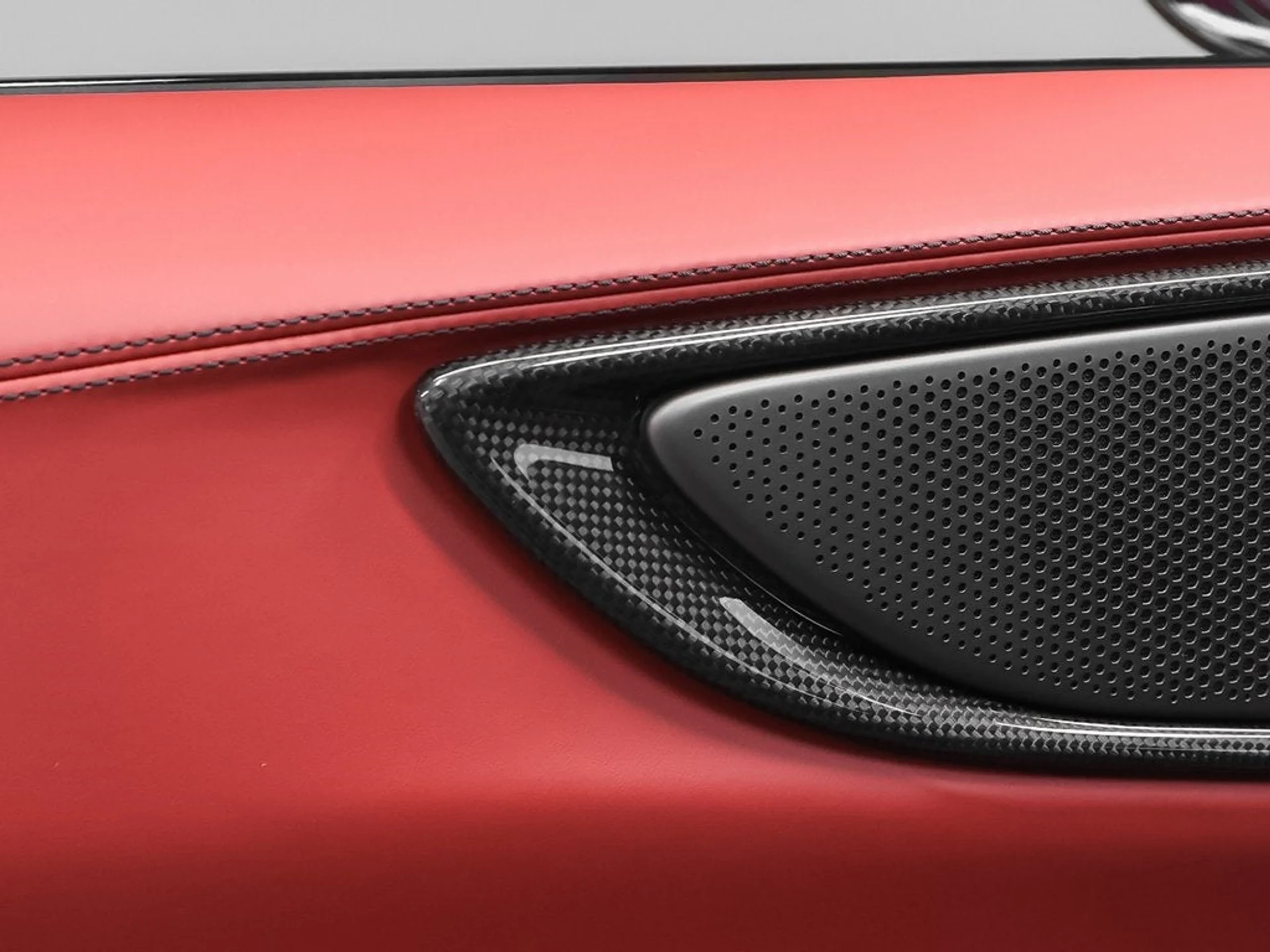 mph082_52816270_83_c2a03b44b4