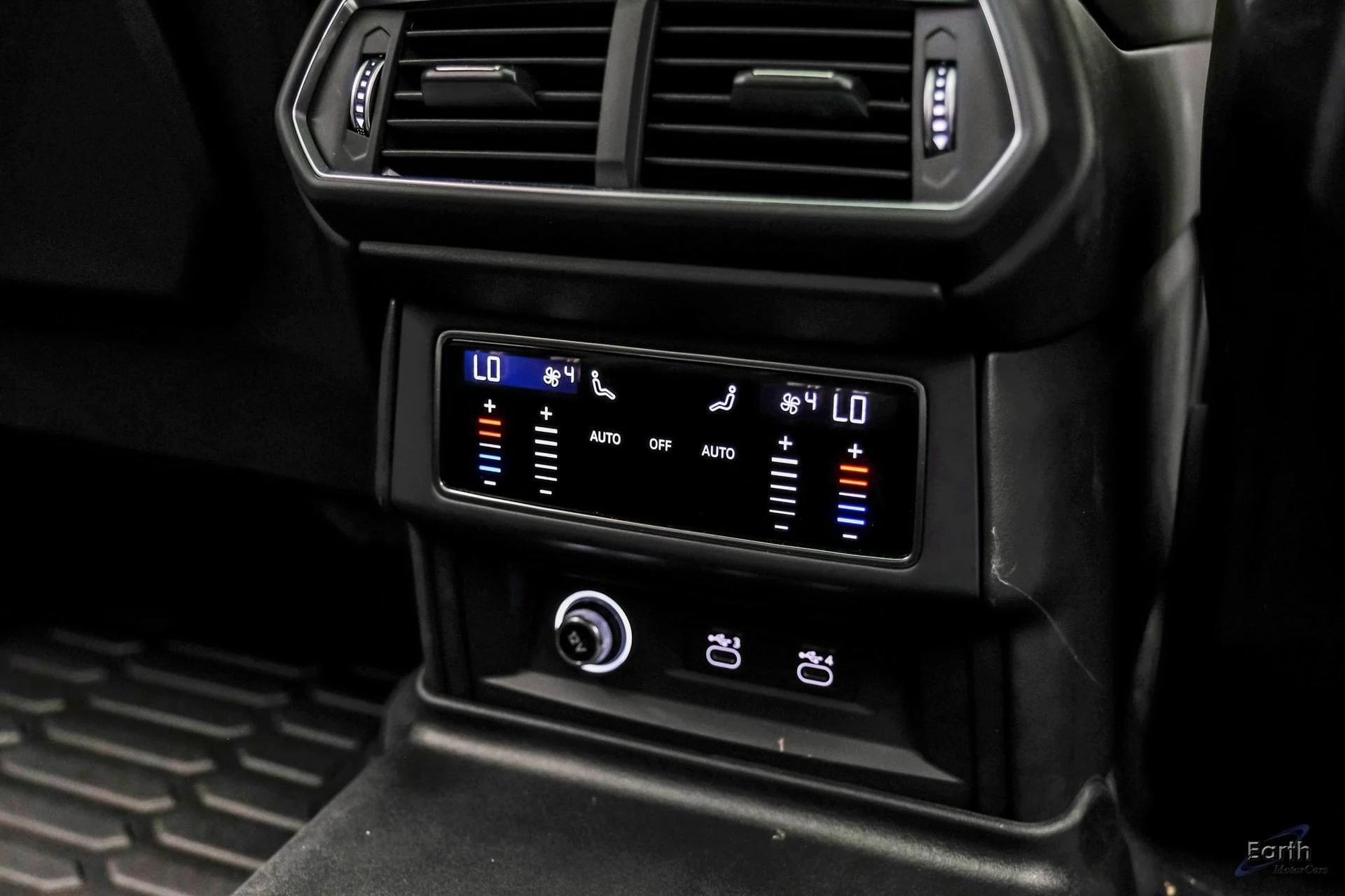 mph082_652648838_9c00cfce24534a8577d93f292e9bed39x_295a94780a