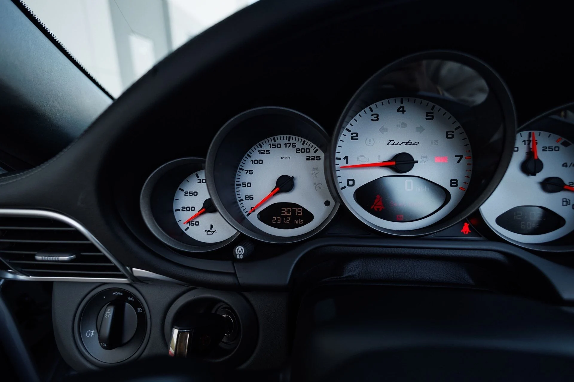 mph082_742932100_dd6e3cb83e000a6d2e15b9525a41e9bax_b4ecd8f391