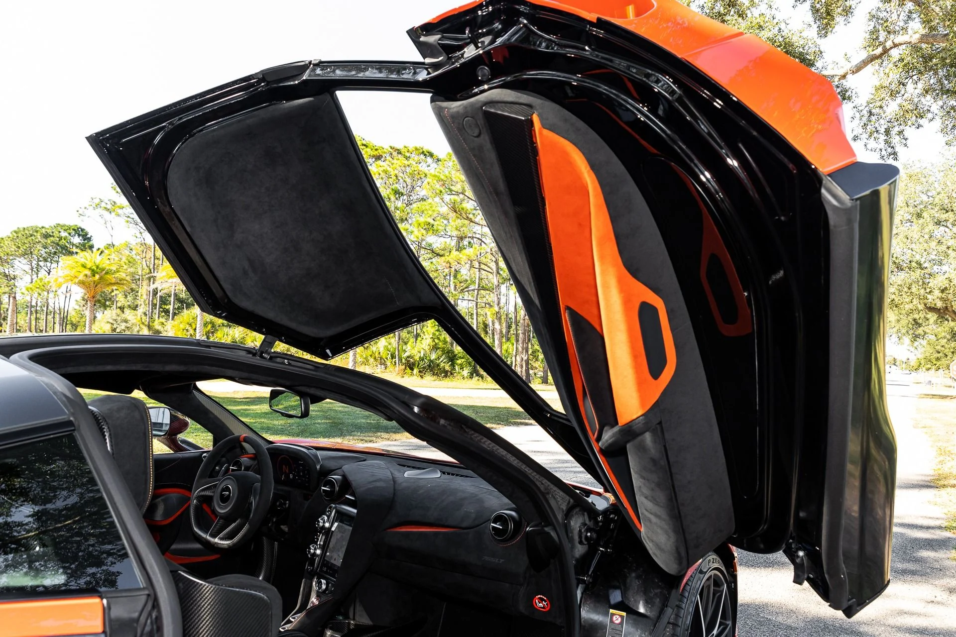 mph082_893048229_249_p83_l_6546908078