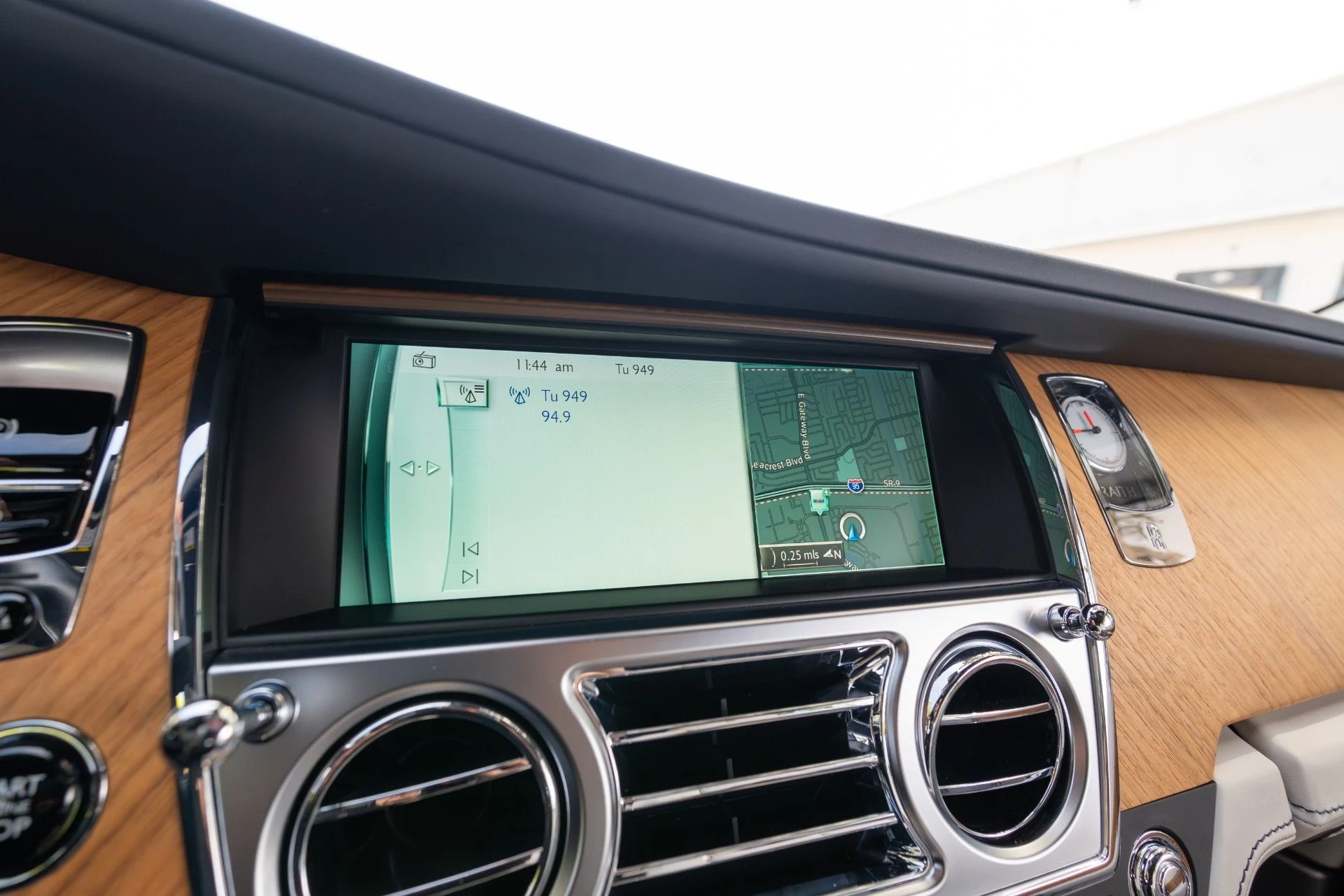 mph082_894140167_Used_2016_Rolls_Royce_Wraith_1762887509_f2937bc966