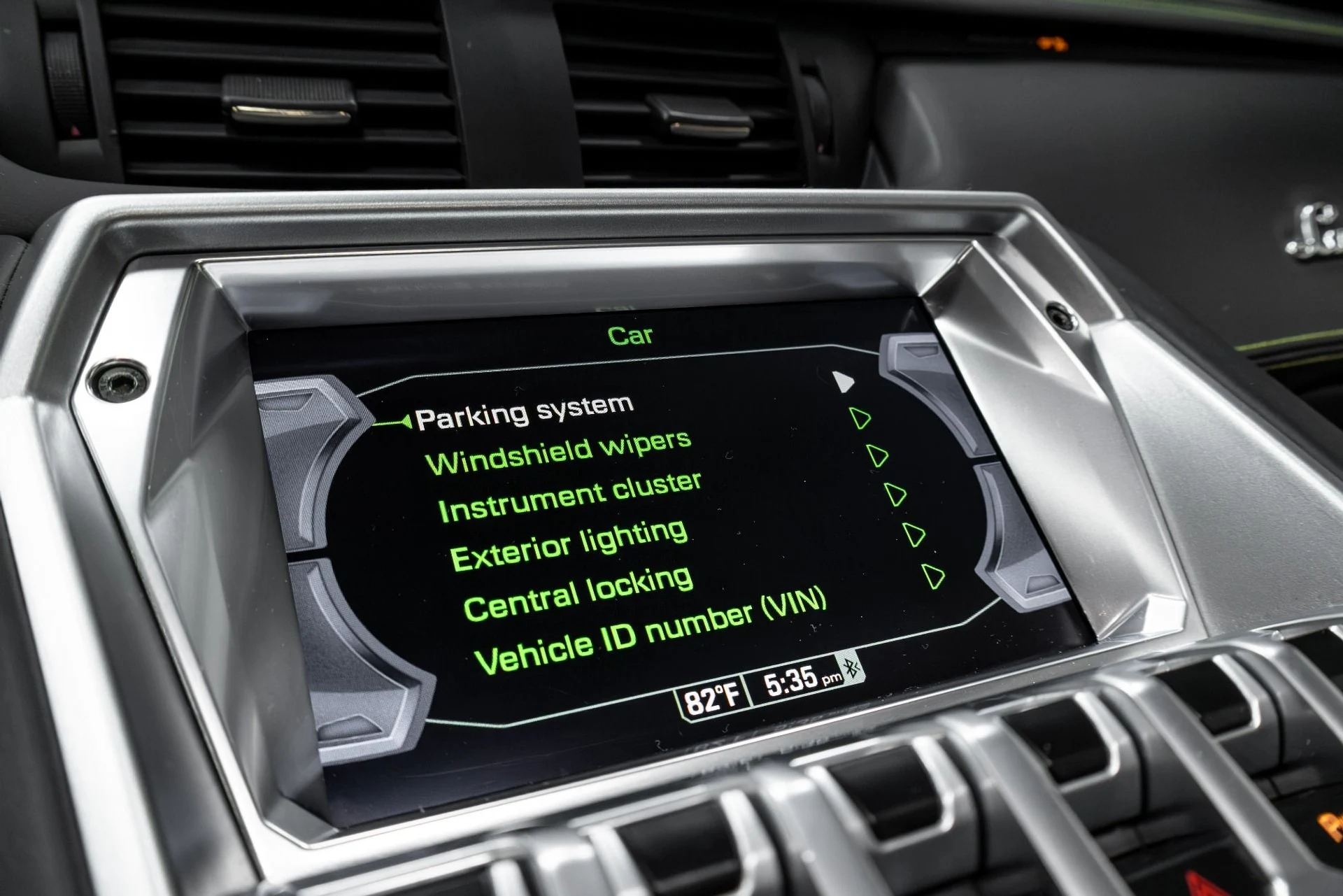 mph083_1033429544_Used_2015_Lamborghini_Aventador_1764723845_e2896d7ae4