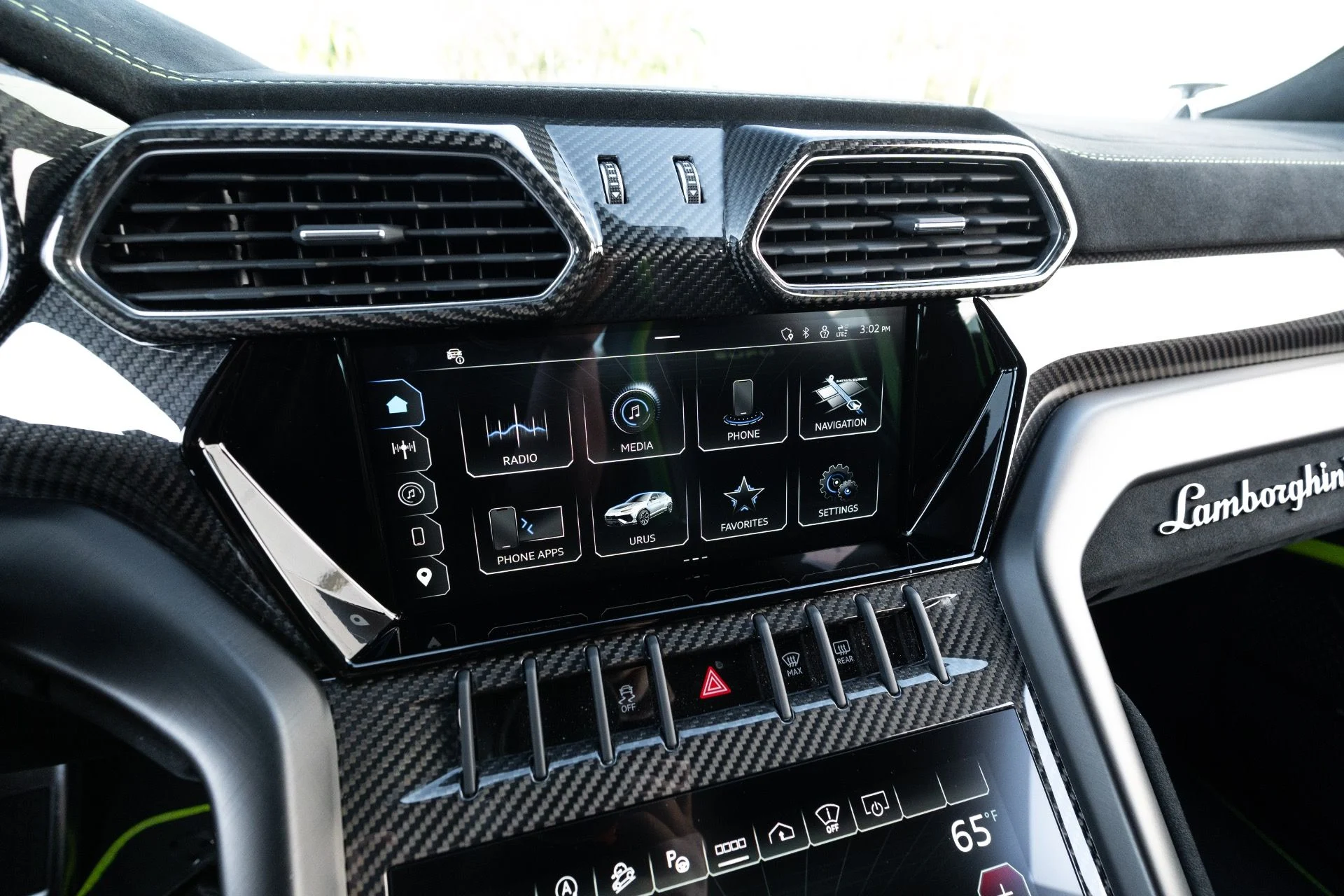 mph083_1133671117_Used_2023_Lamborghini_Urus_Performante_1771690657_a313cefb2e