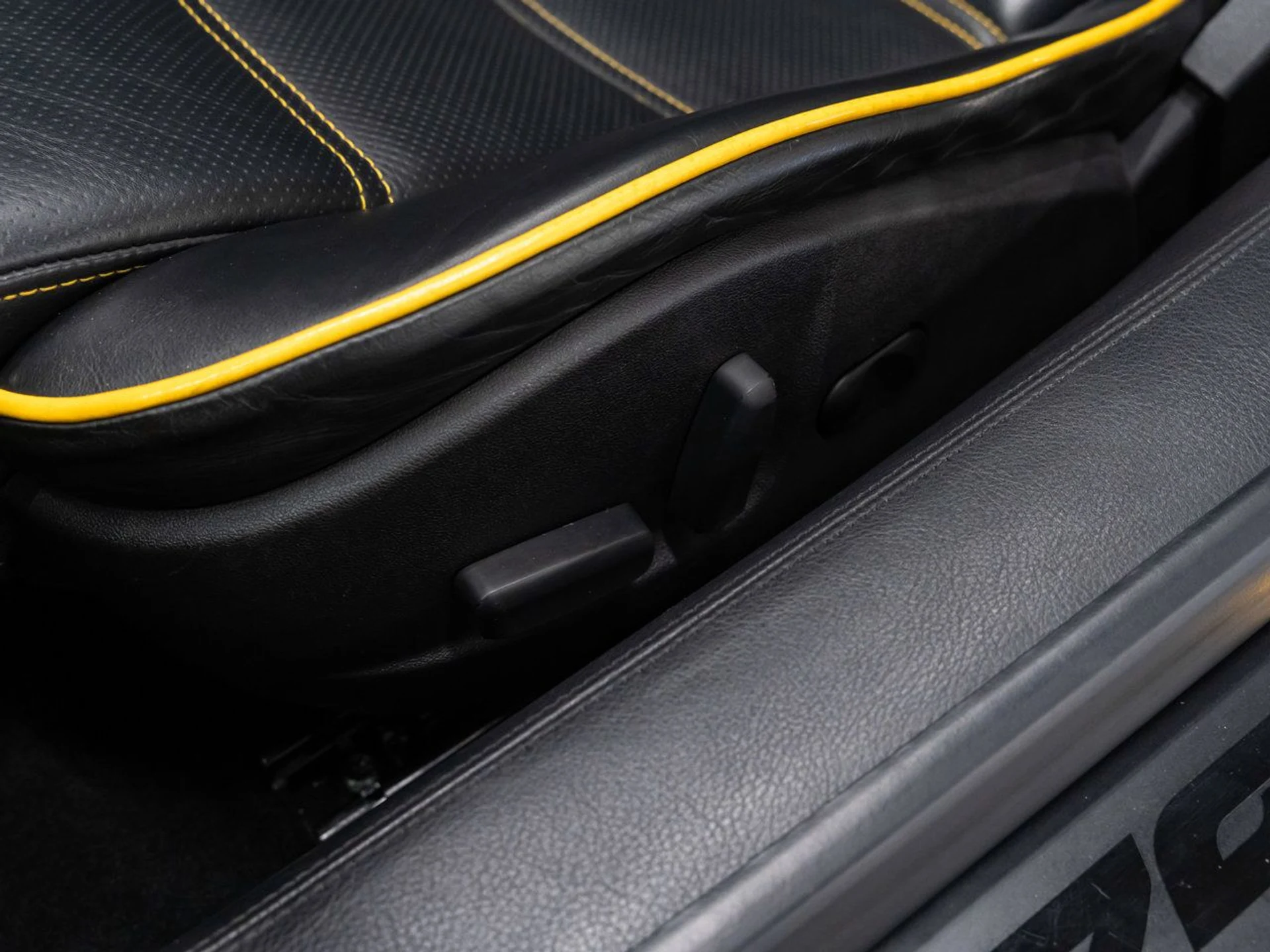 mph083_1491974907_lamborghini_gallardo_2006_d24169c3ac