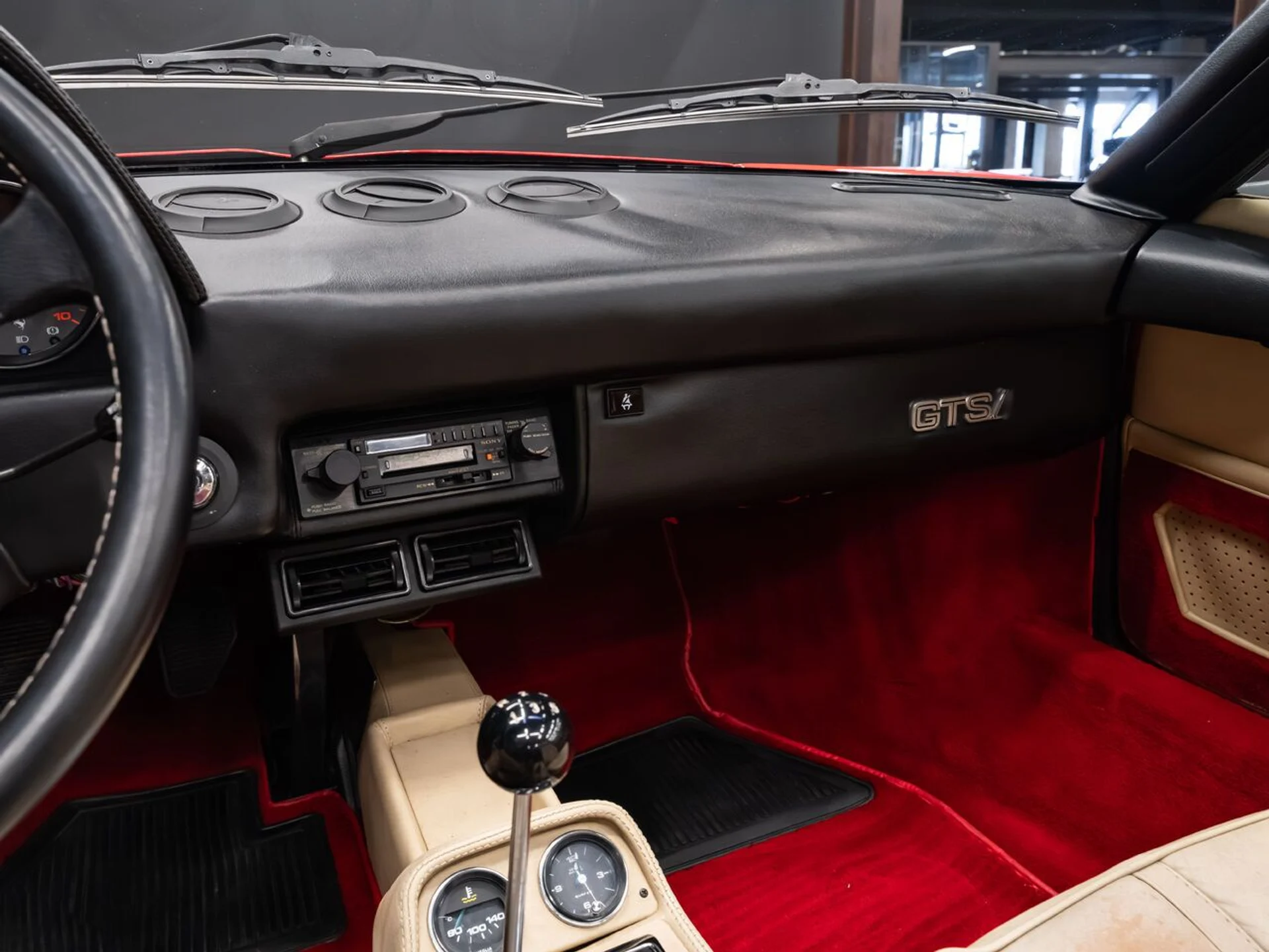 mph083_1560877801_ferrari_308_gtsi_1982_66a9472cad