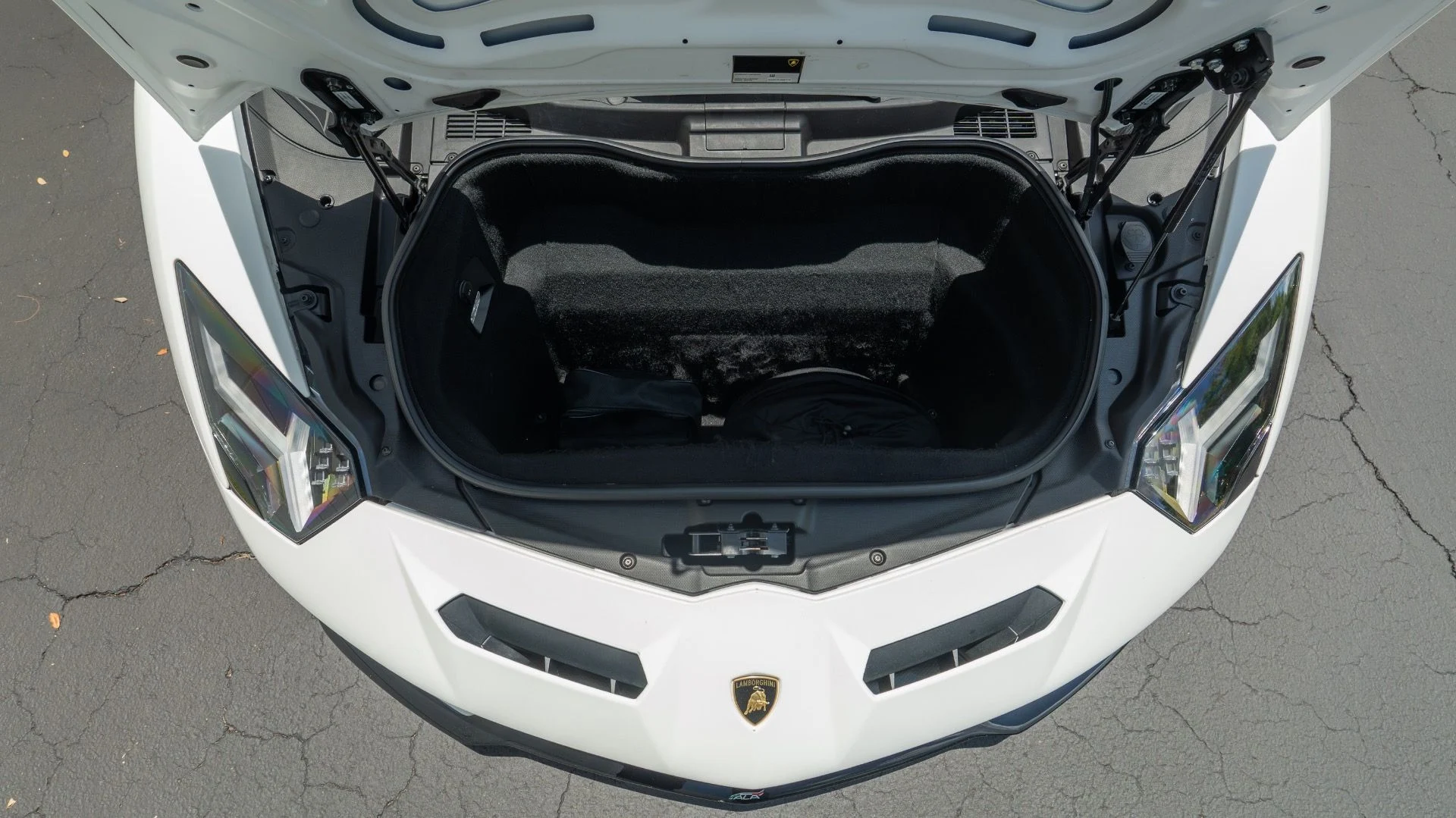 mph083_1681505303_Used_2019_Lamborghini_Aventador_LP_770_4_SVJ_1754340799_56db8d9259