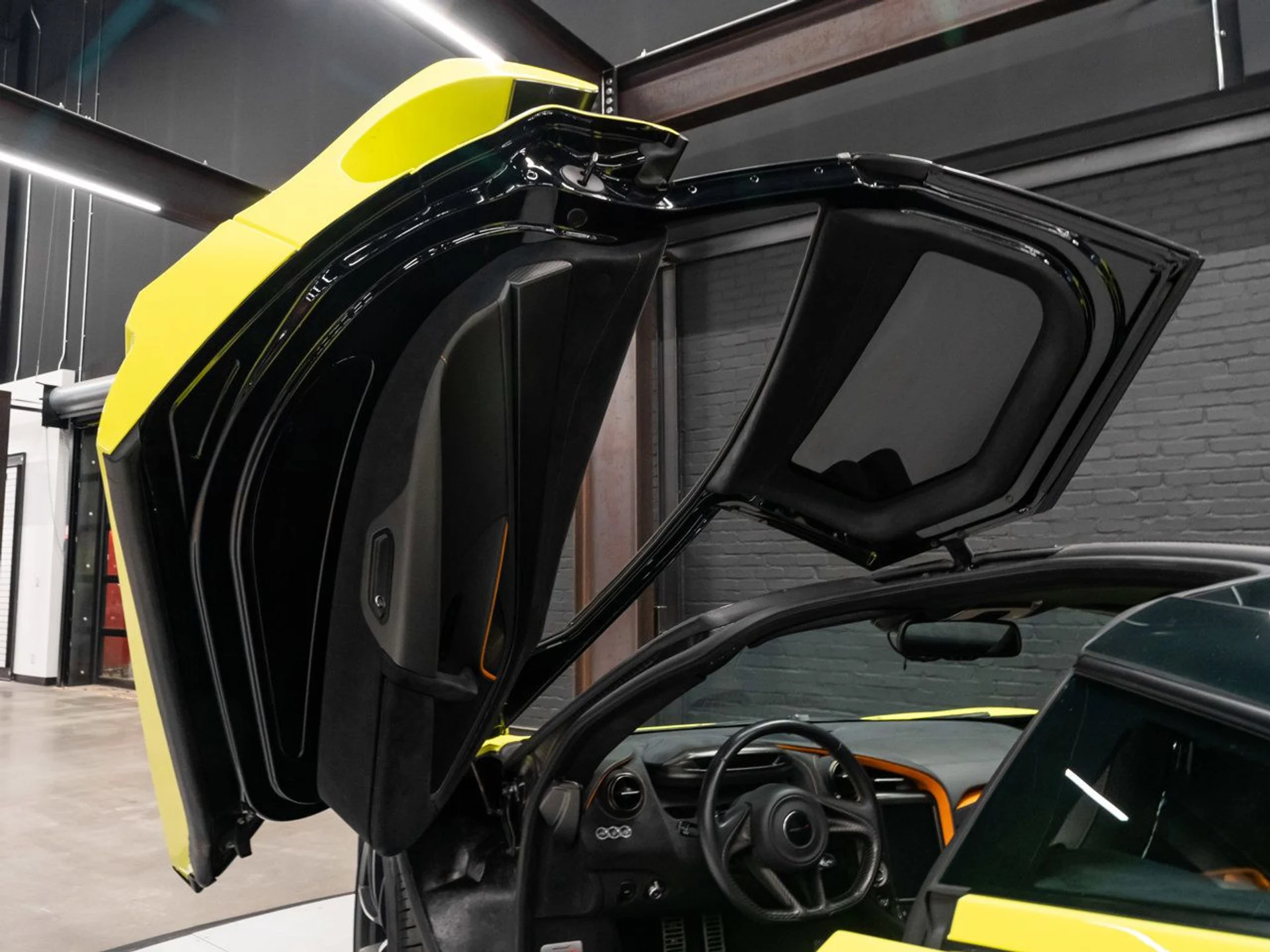 mph083_1824371311_mclaren_720s_2018_ecdc233e01