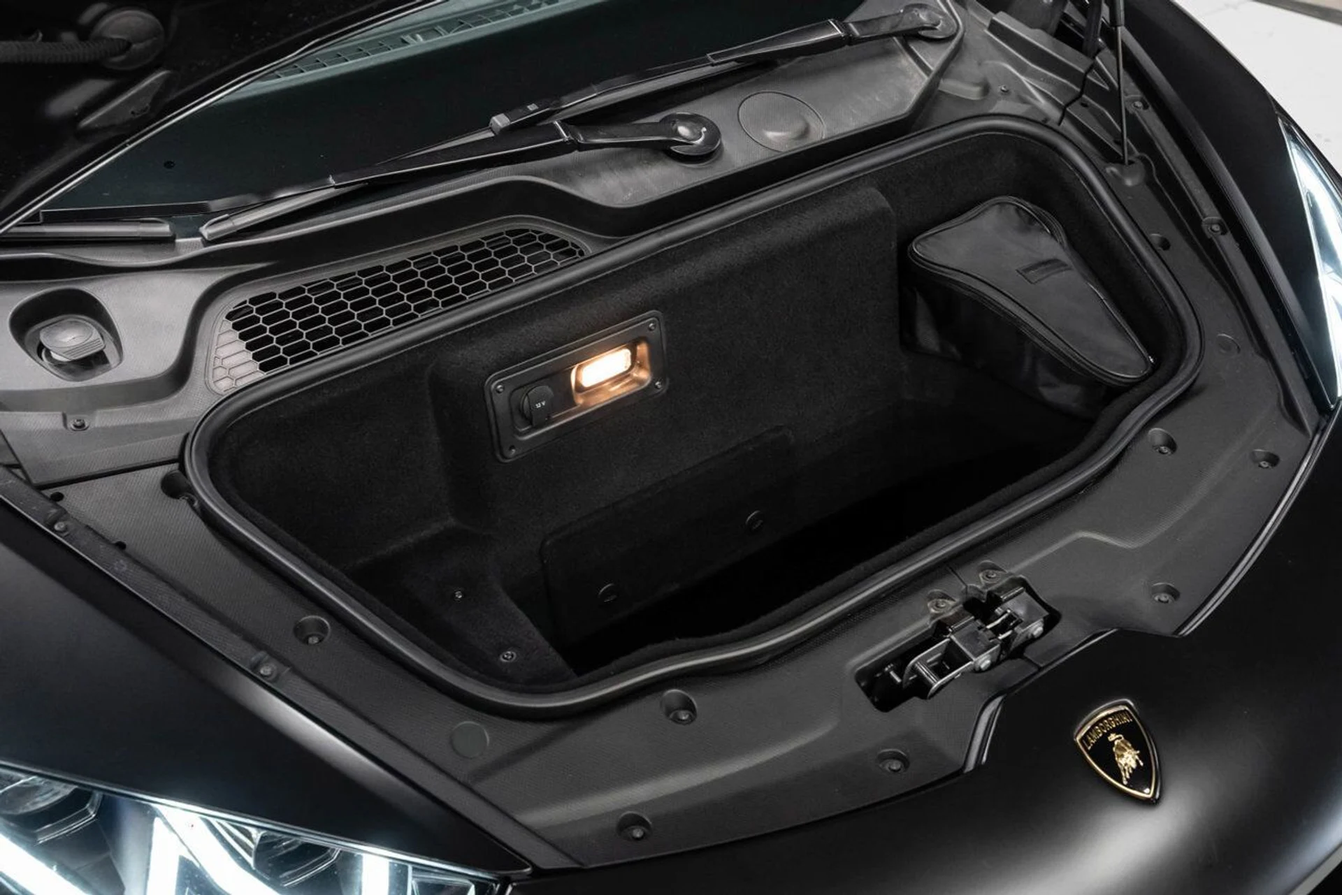 mph083_188670205_lamborghini_huracan_2016_4c2a686757