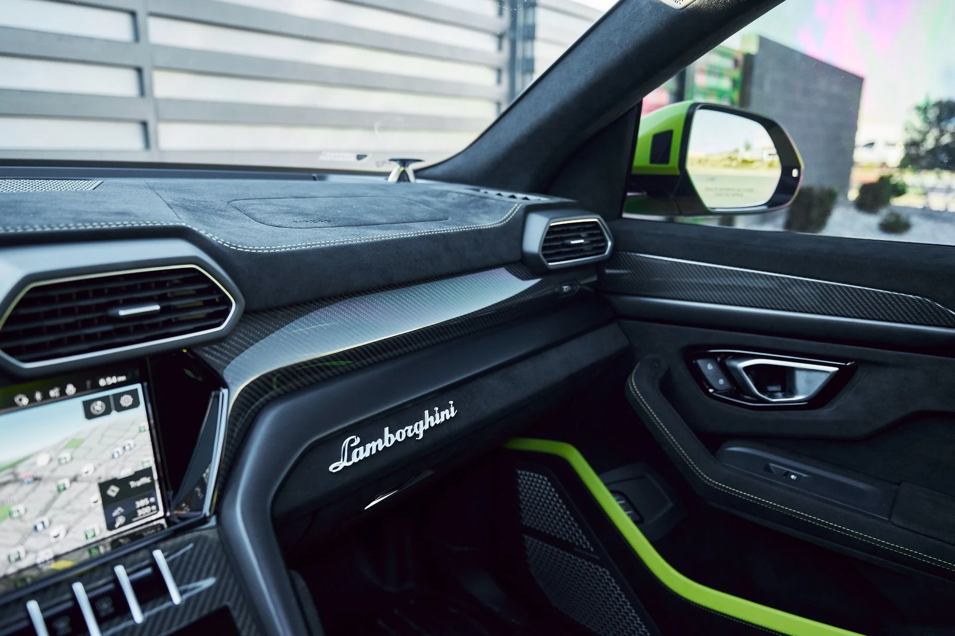 mph083_1887756126_Used_2024_Lamborghini_Urus_Performante_1771724660_427f6e9ffc